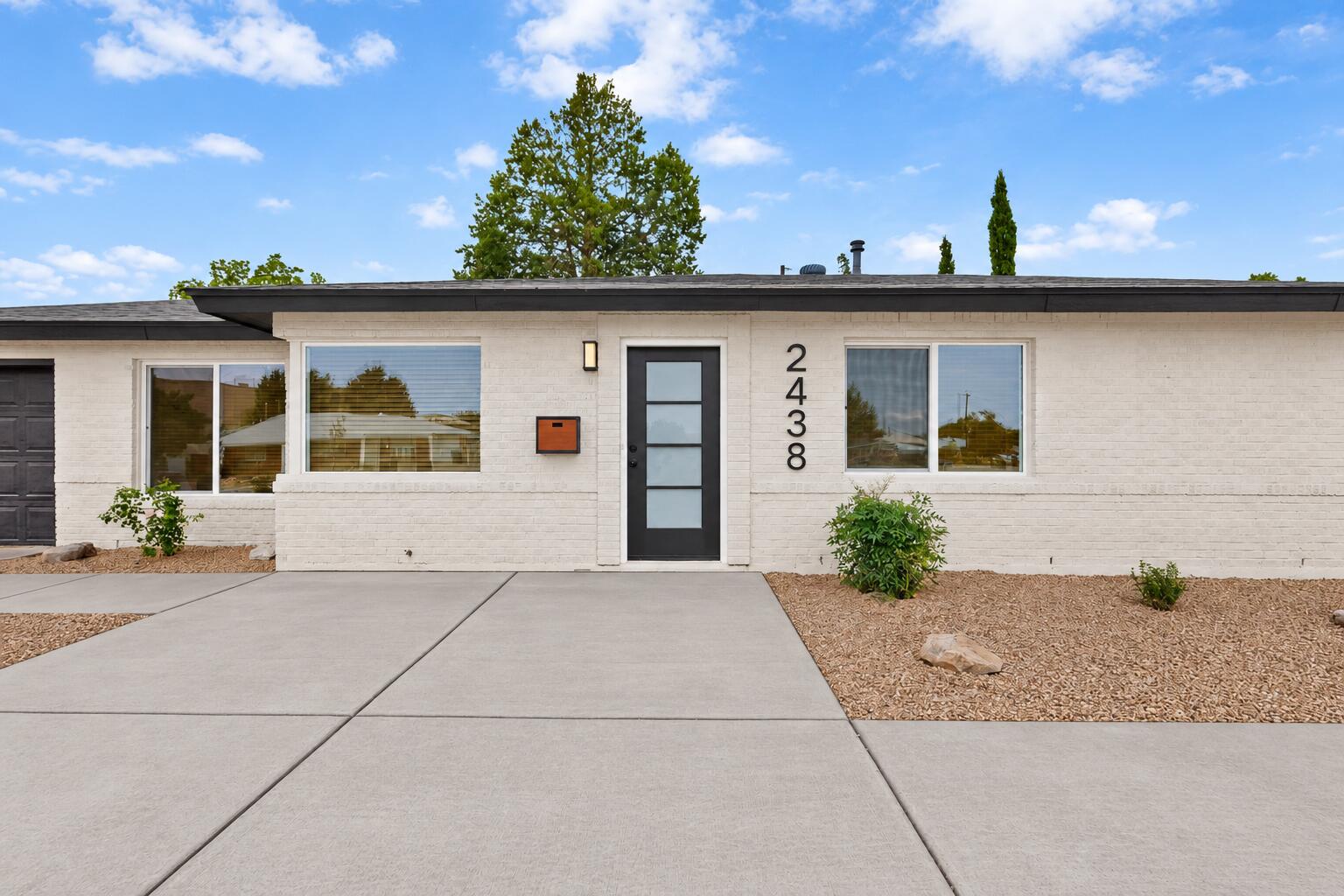 2438 Hendola Drive NE