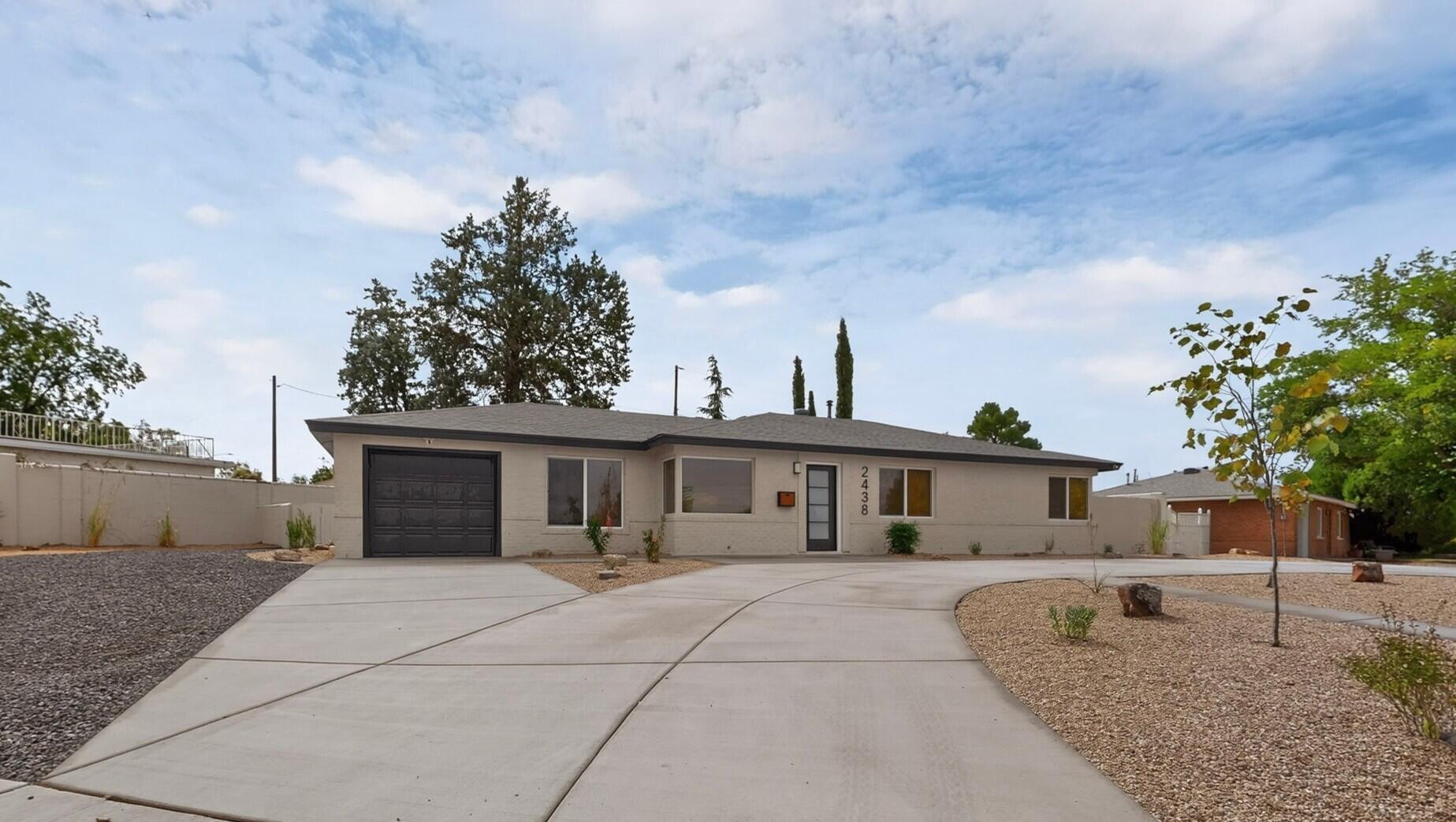 2438 Hendola Drive NE