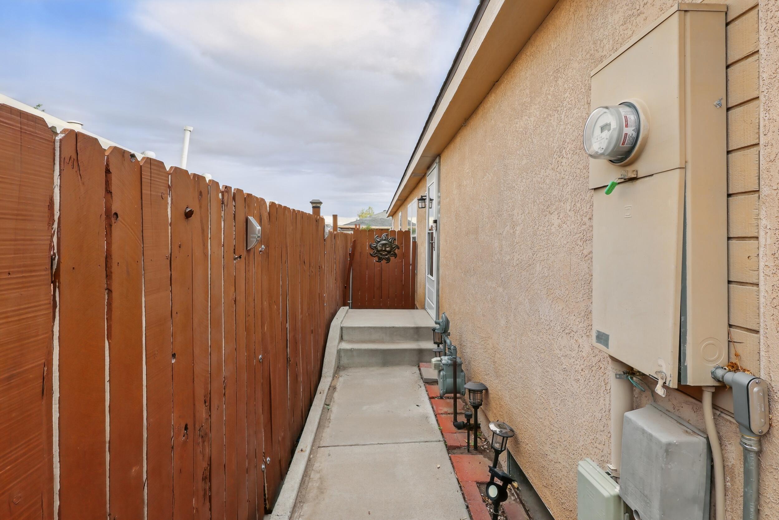 8930 Thor Road, Albuquerque, New Mexico image 7
