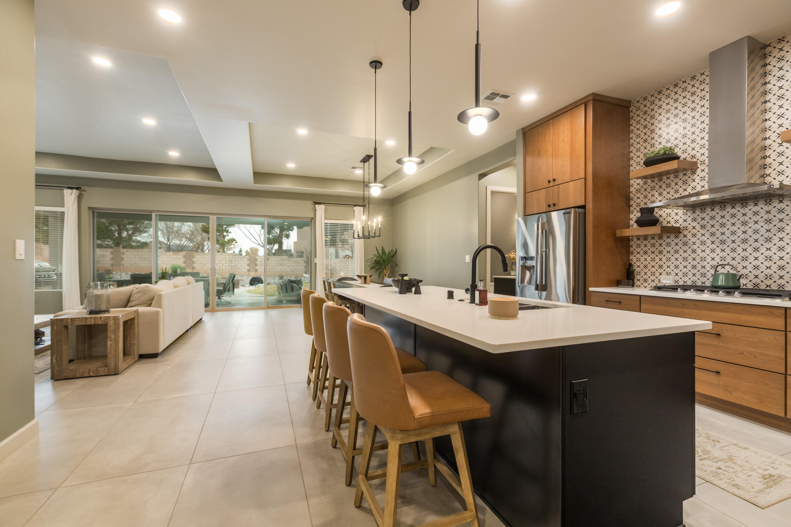 212 Lavender Place NE