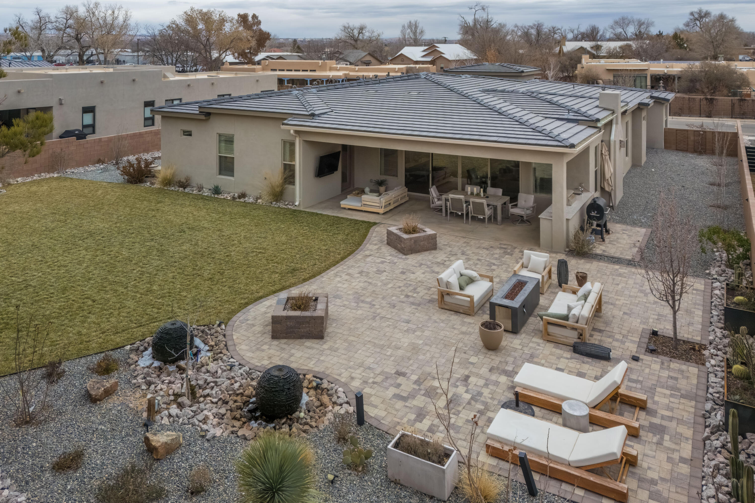 212 Lavender Place NE