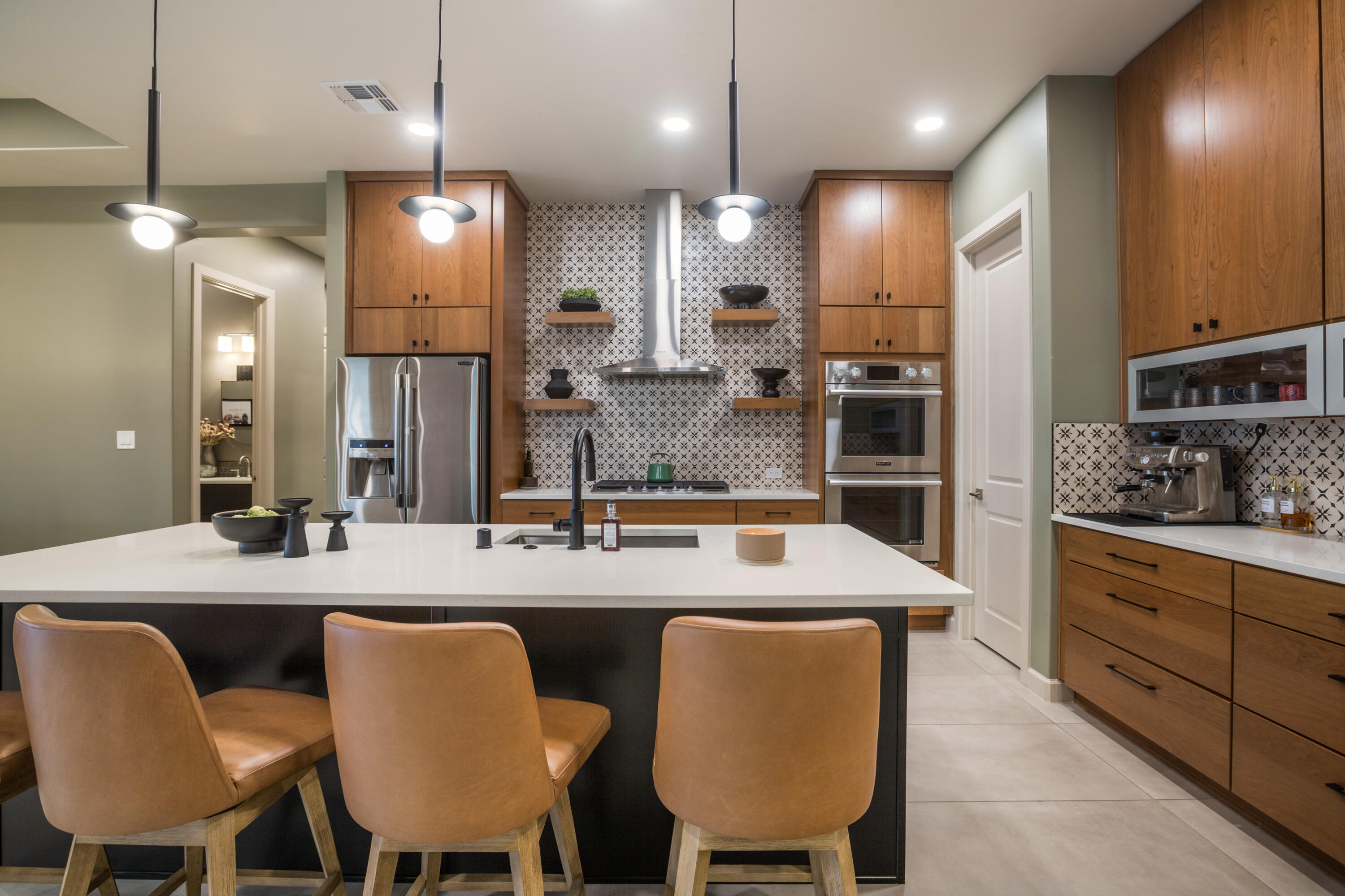 212 Lavender Place NE