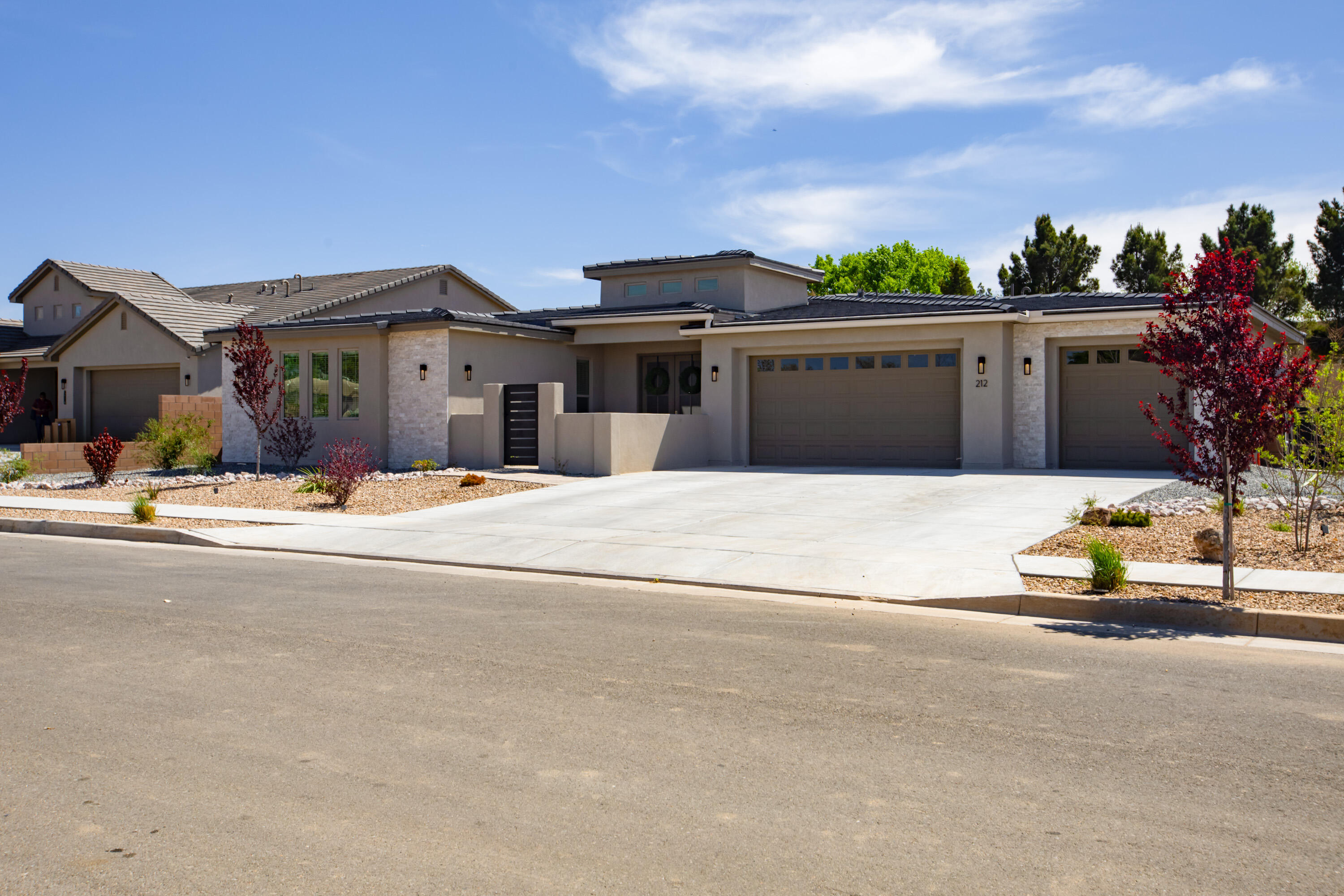 212 Lavender Place NE
