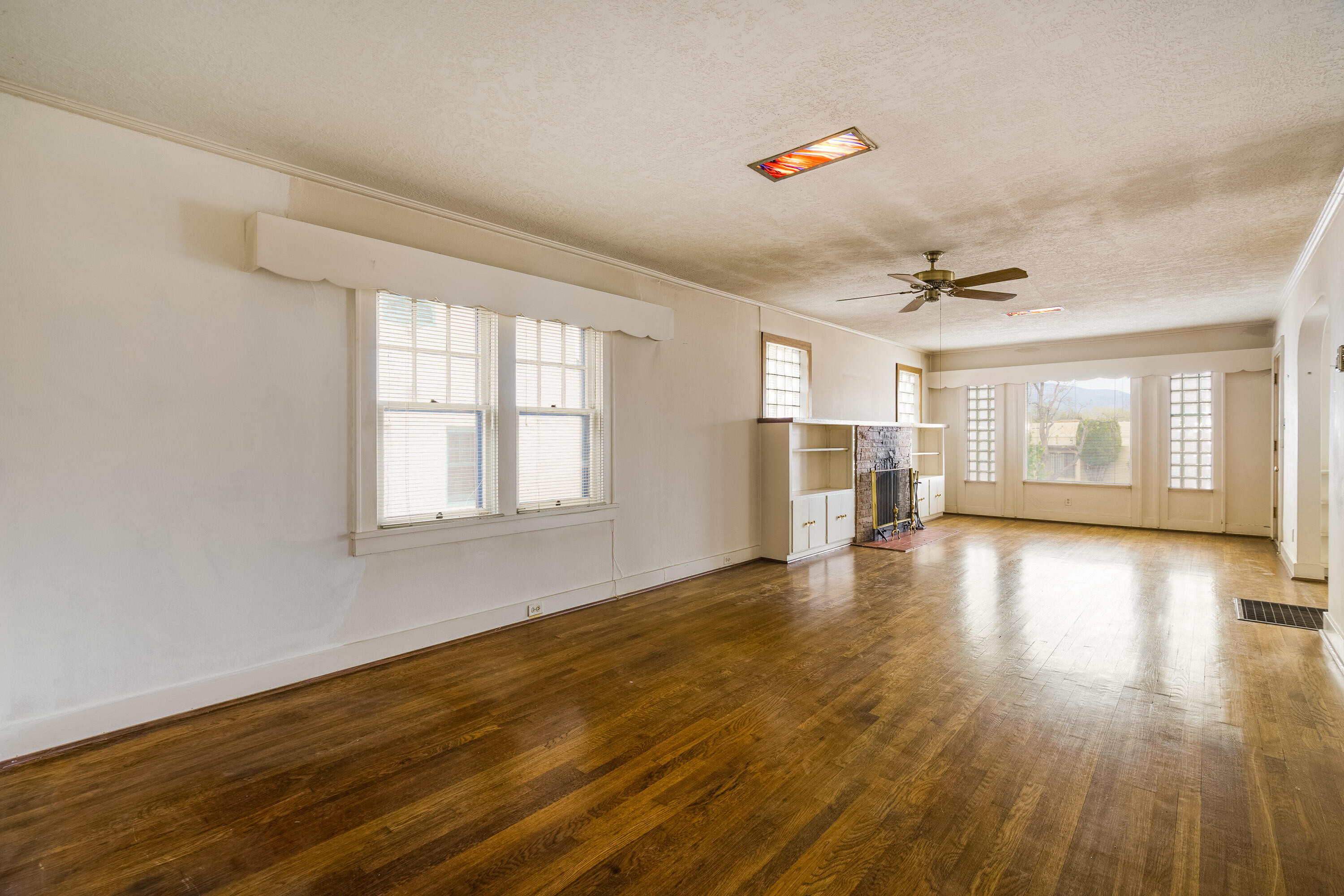 219 Solano Drive, Albuquerque, New Mexico image 5