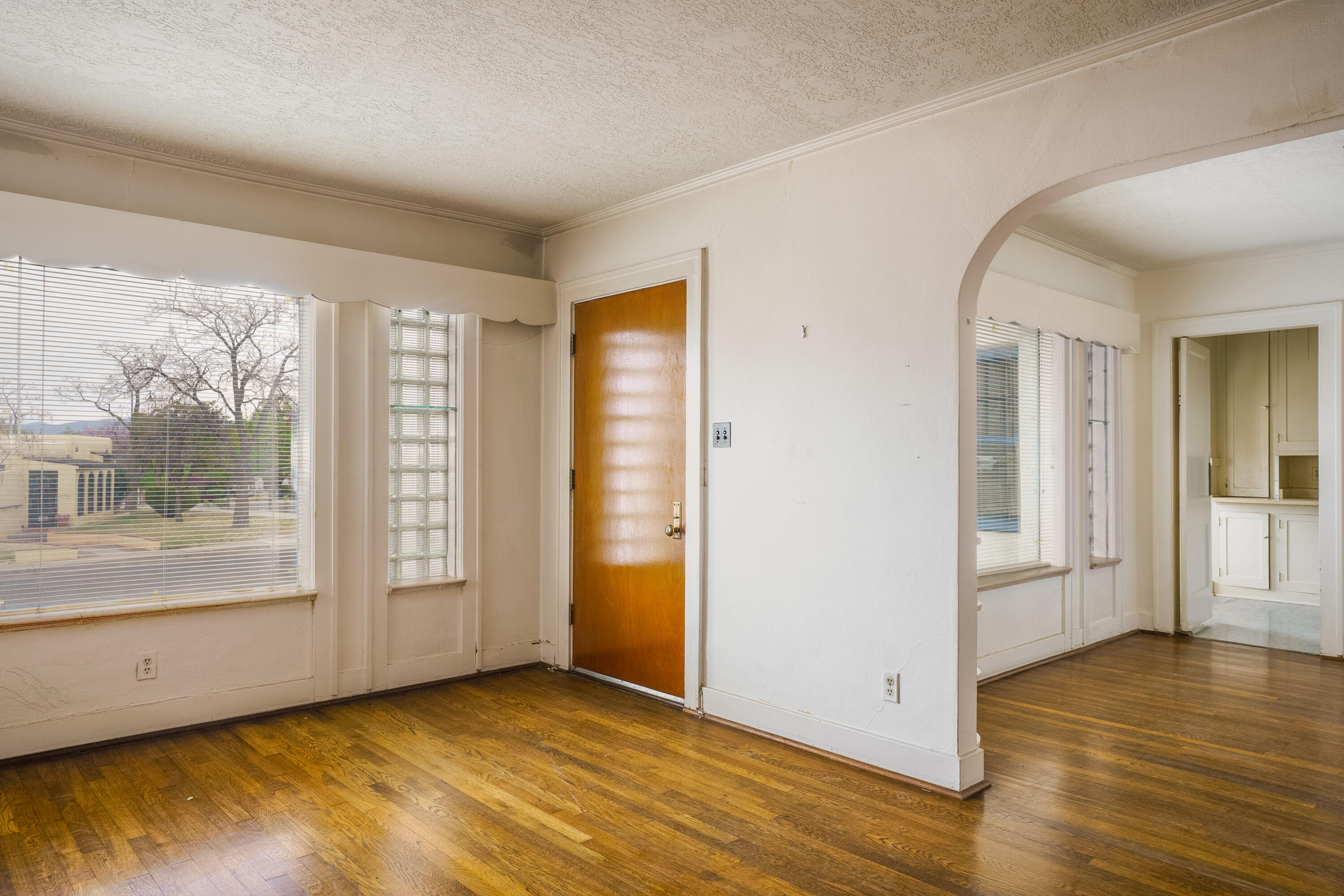 219 Solano Drive, Albuquerque, New Mexico image 3