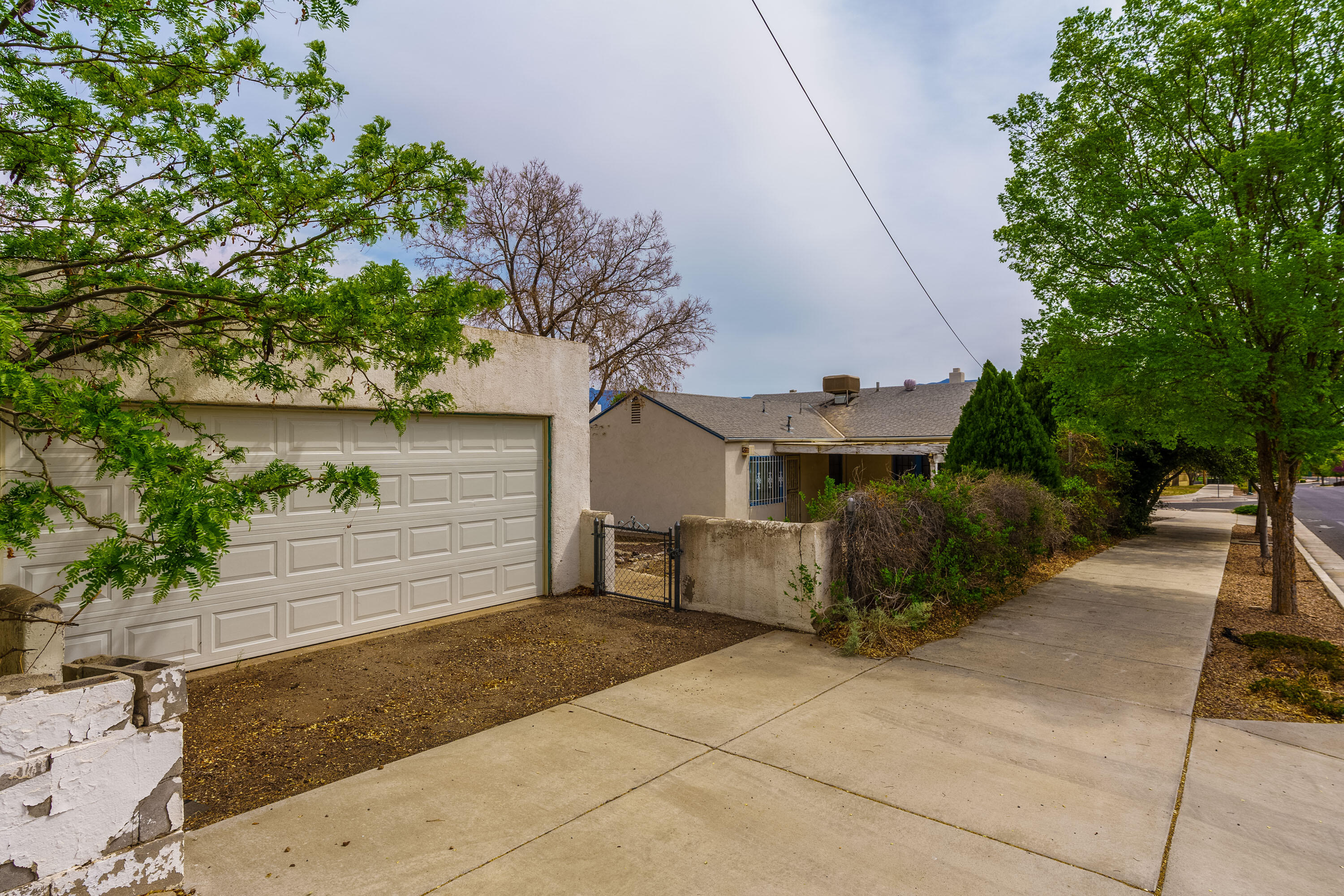 219 Solano Drive, Albuquerque, New Mexico image 2
