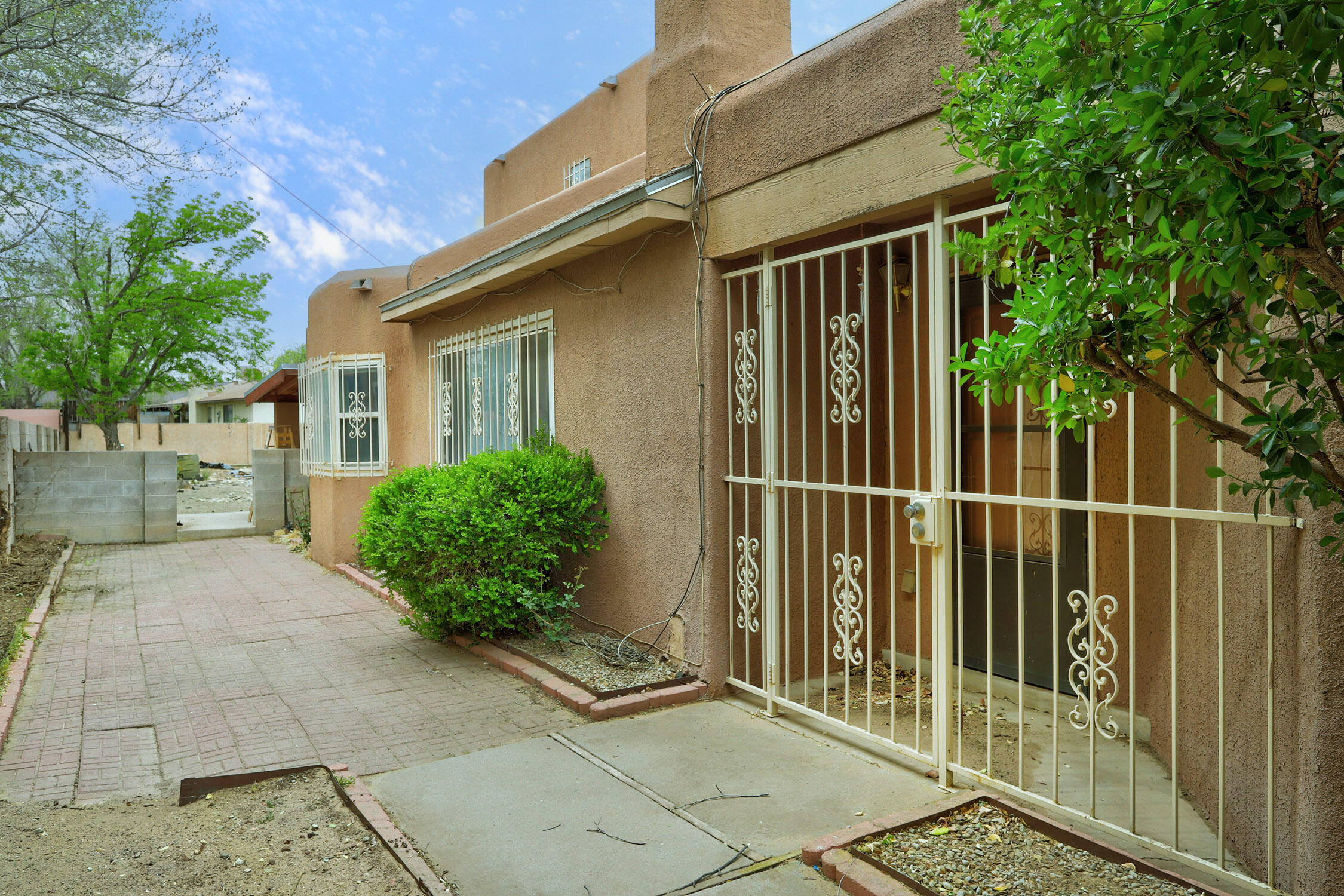 5319 Saratoga Drive NW