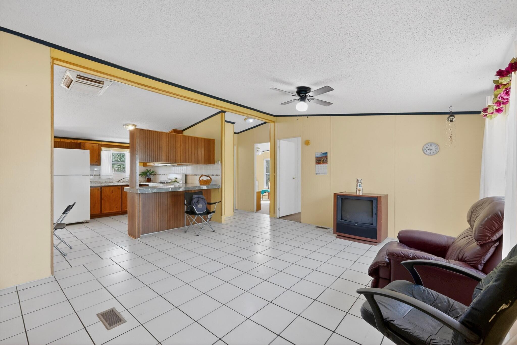1 Santa Monica Avenue