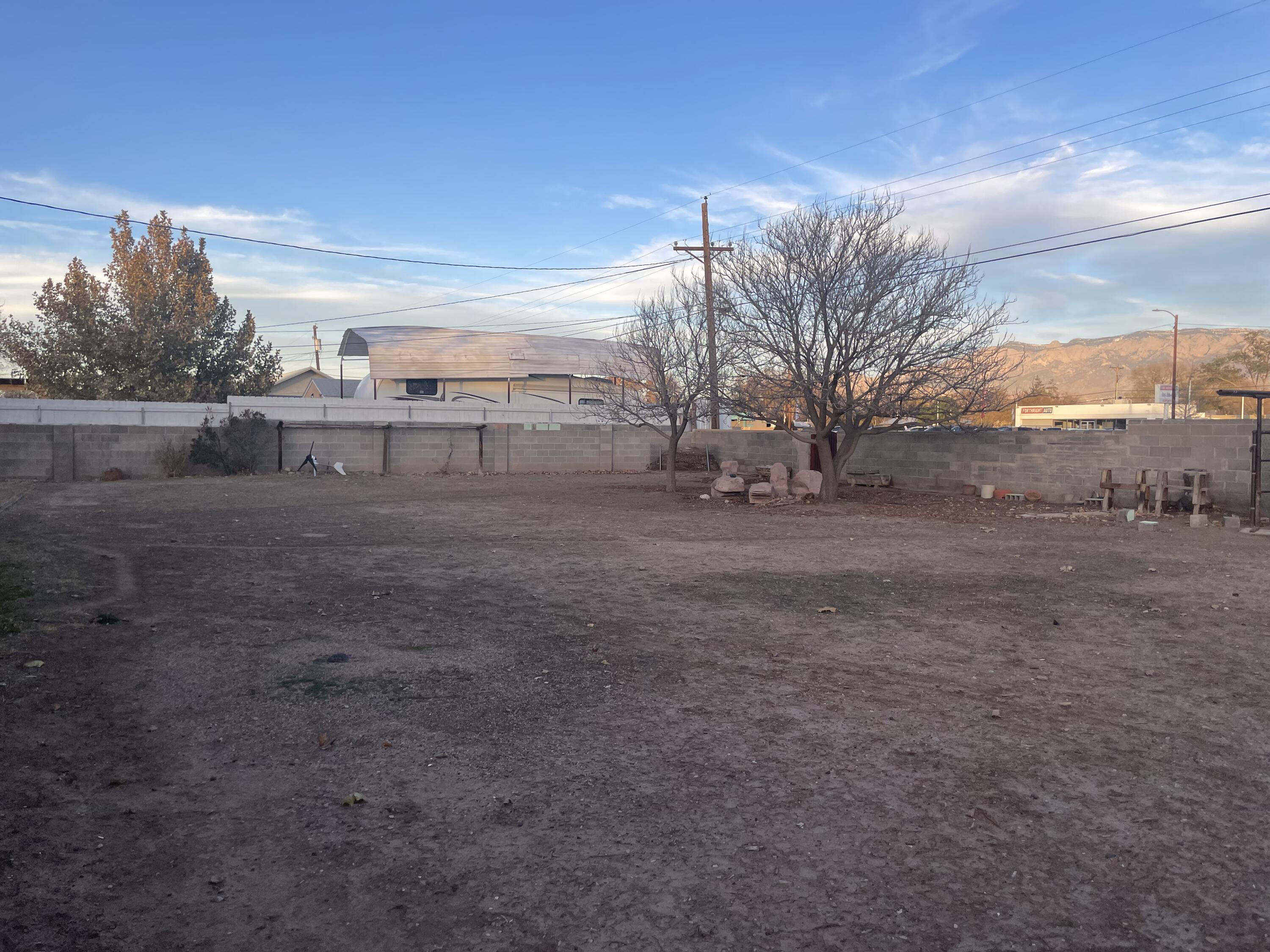 6668 Elwood Drive, Los Ranchos, New Mexico image 6