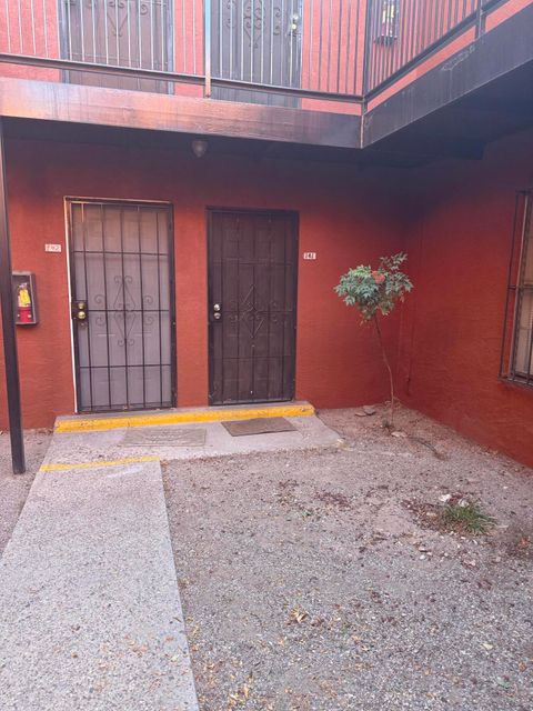 Photo of 2800 Vail Avenue SE #UNIT 141, Albuquerque, NM 87106 (MLS # 1094519)