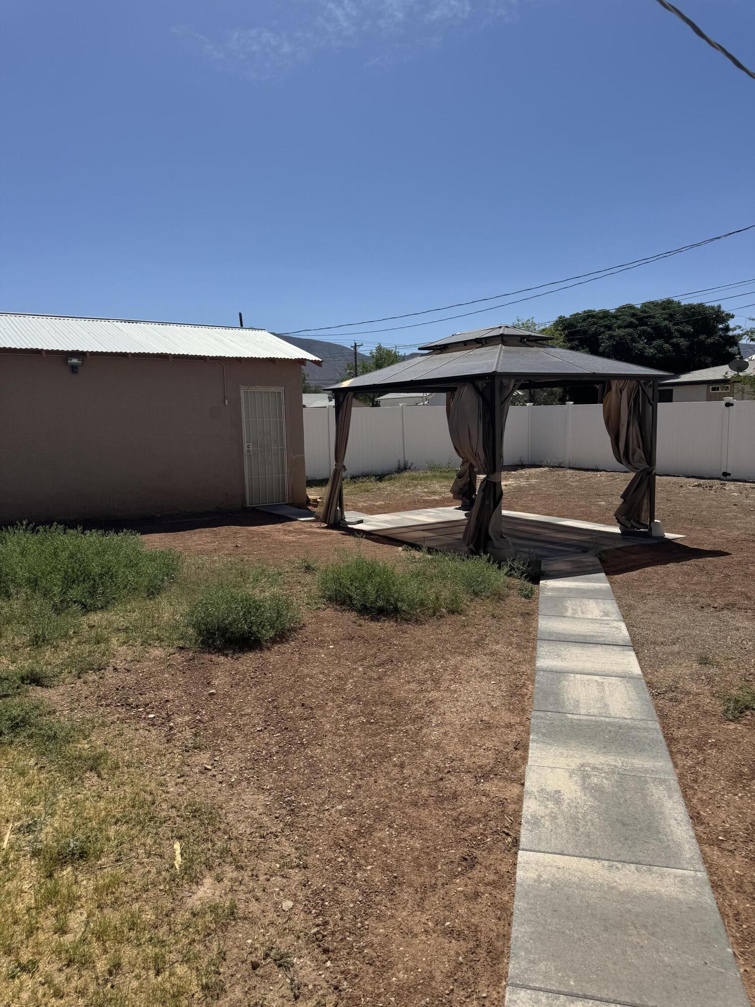 1204 Catalina Lane, Alamogordo, New Mexico image 4