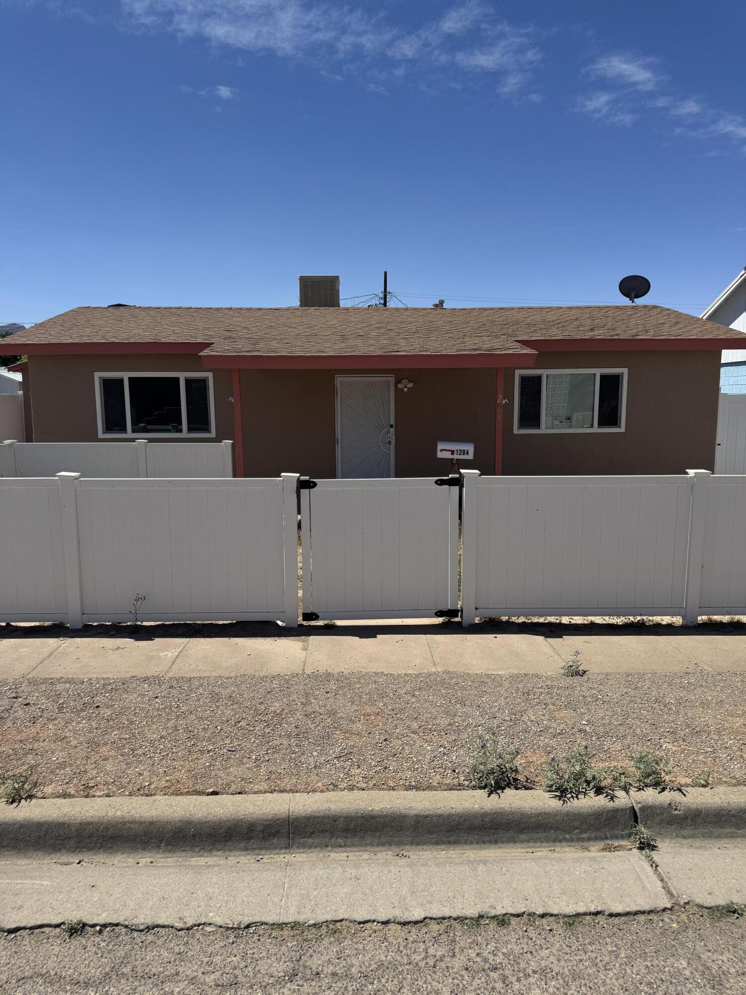 1204 Catalina Lane, Alamogordo, New Mexico image 1
