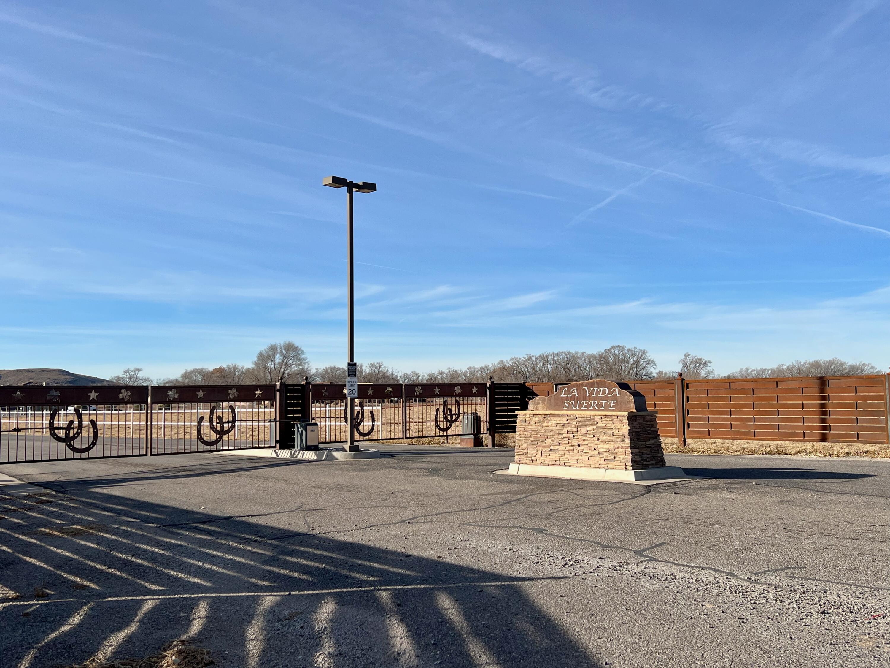 Lucky Charm Court, Los Lunas, New Mexico image 4