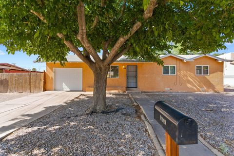 Homes For Sale - 1219 Aztec Road<br/> Albuquerque, NM 87107