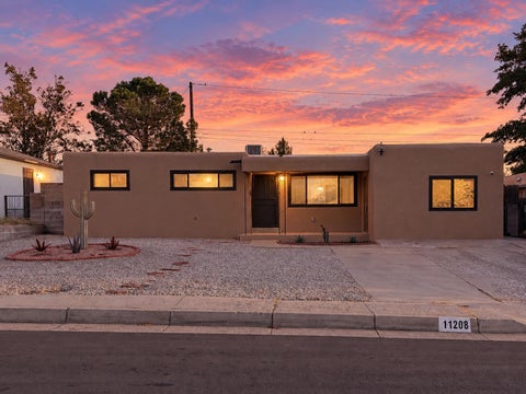 Photo of 11208 Prospect Avenue NE, Albuquerque, NM 87112 (MLS # 1110868)