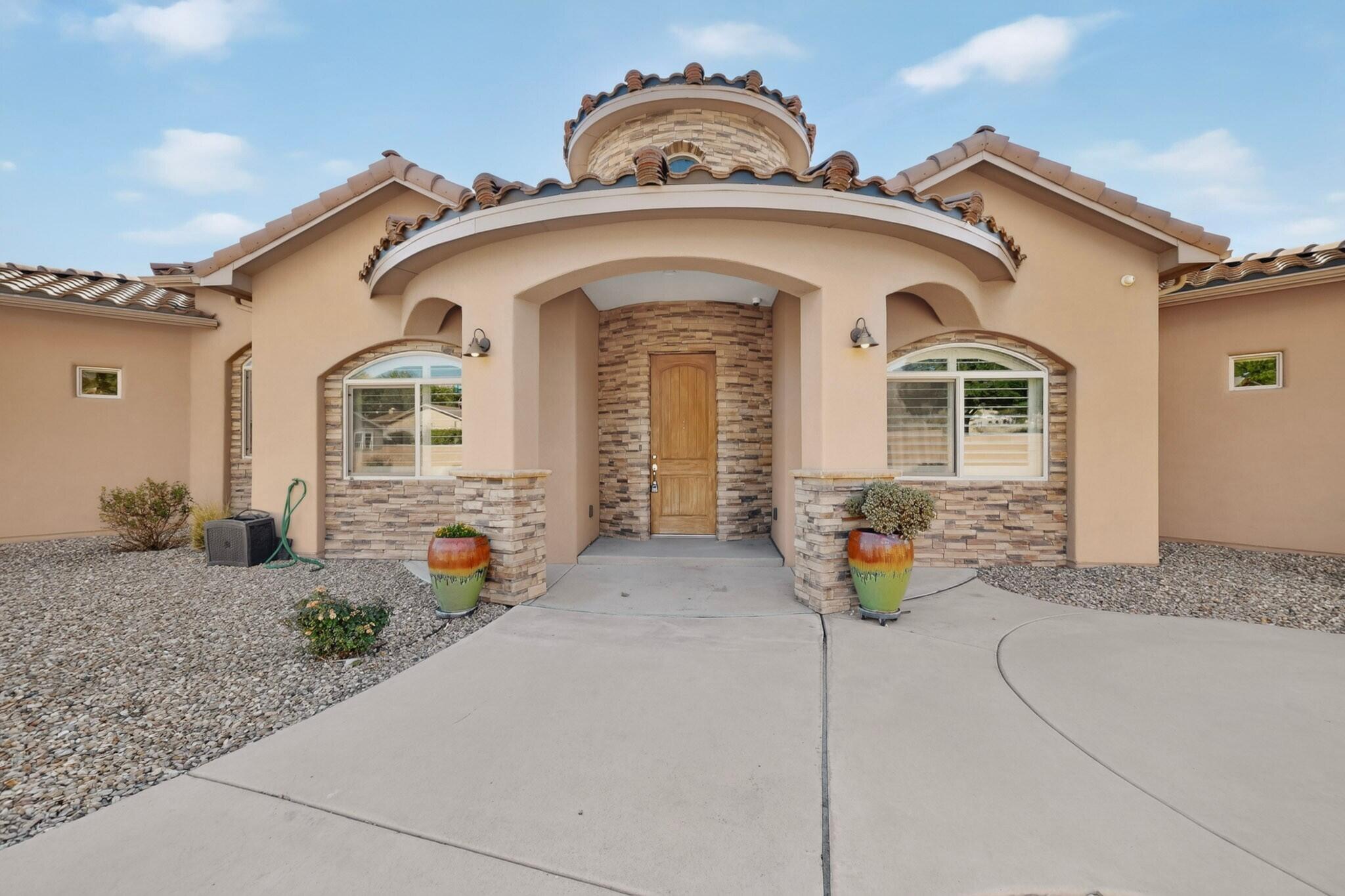 423 Cenaroca Court NE