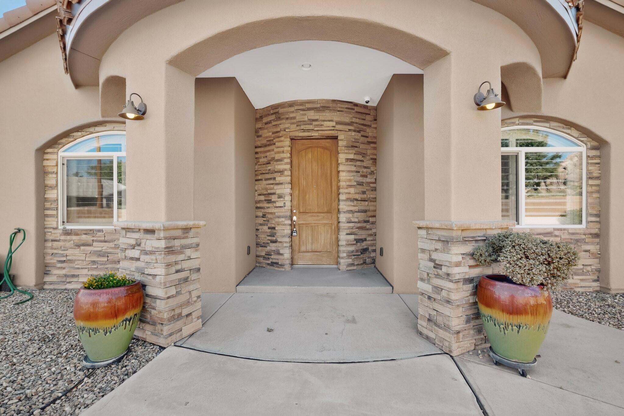 423 Cenaroca Court NE