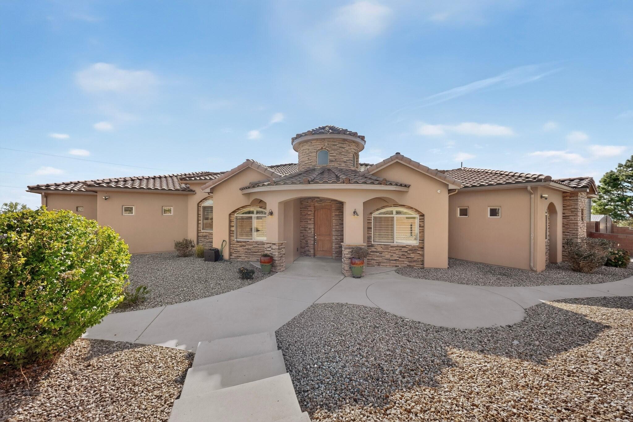 423 Cenaroca Court NE