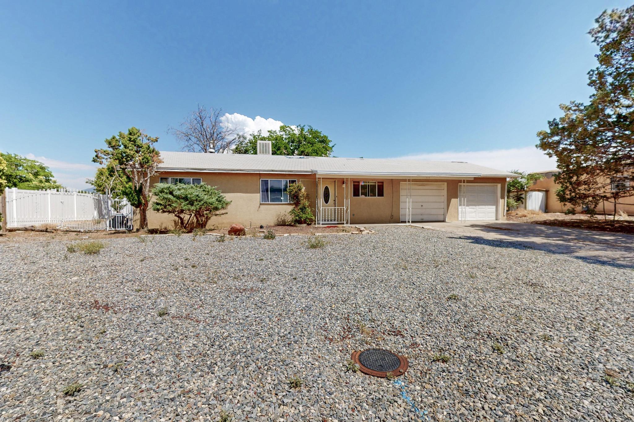802 Gral Trevino Drive, Rio Rancho, New Mexico image 8