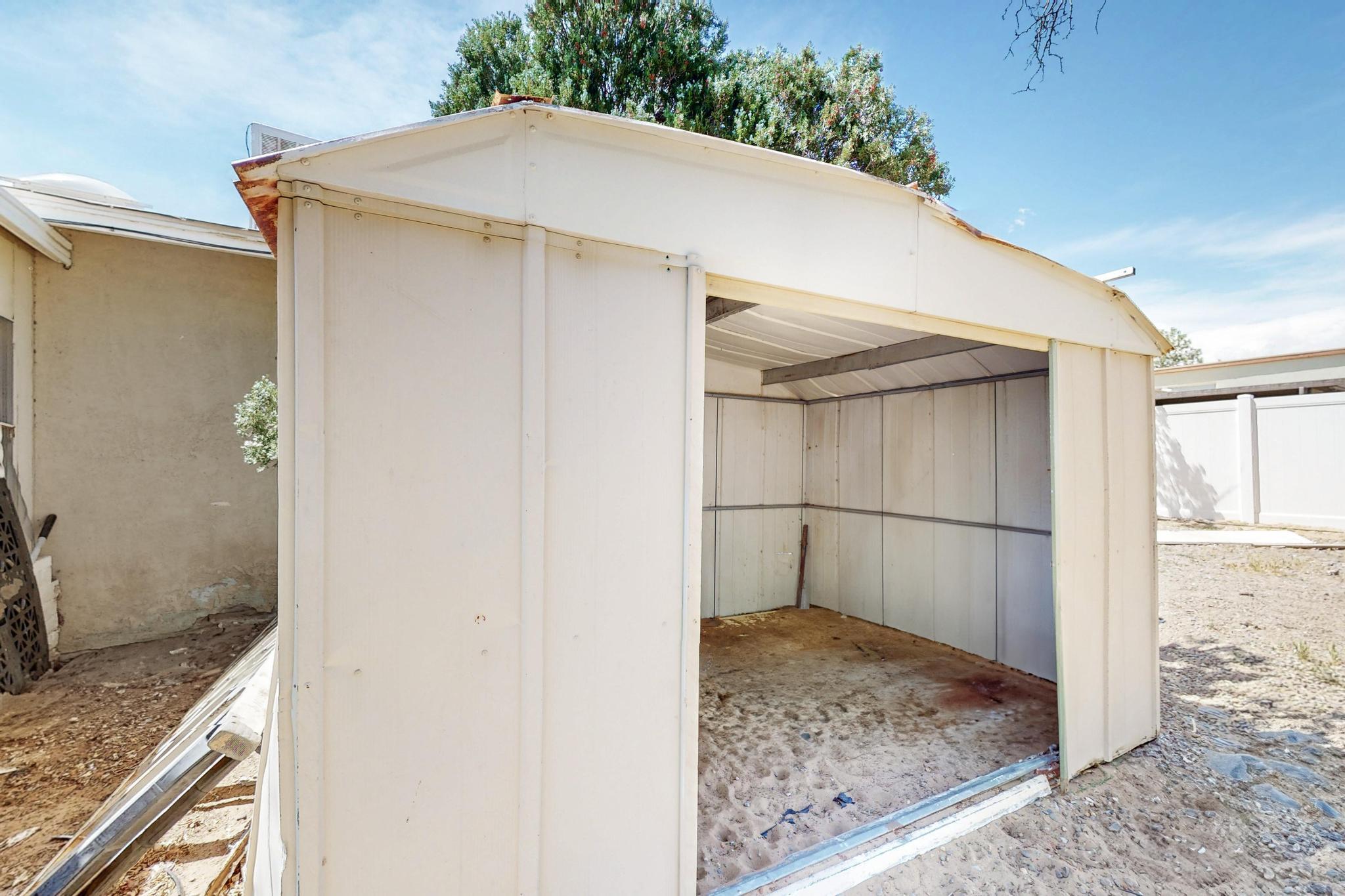 802 Gral Trevino Drive, Rio Rancho, New Mexico image 47