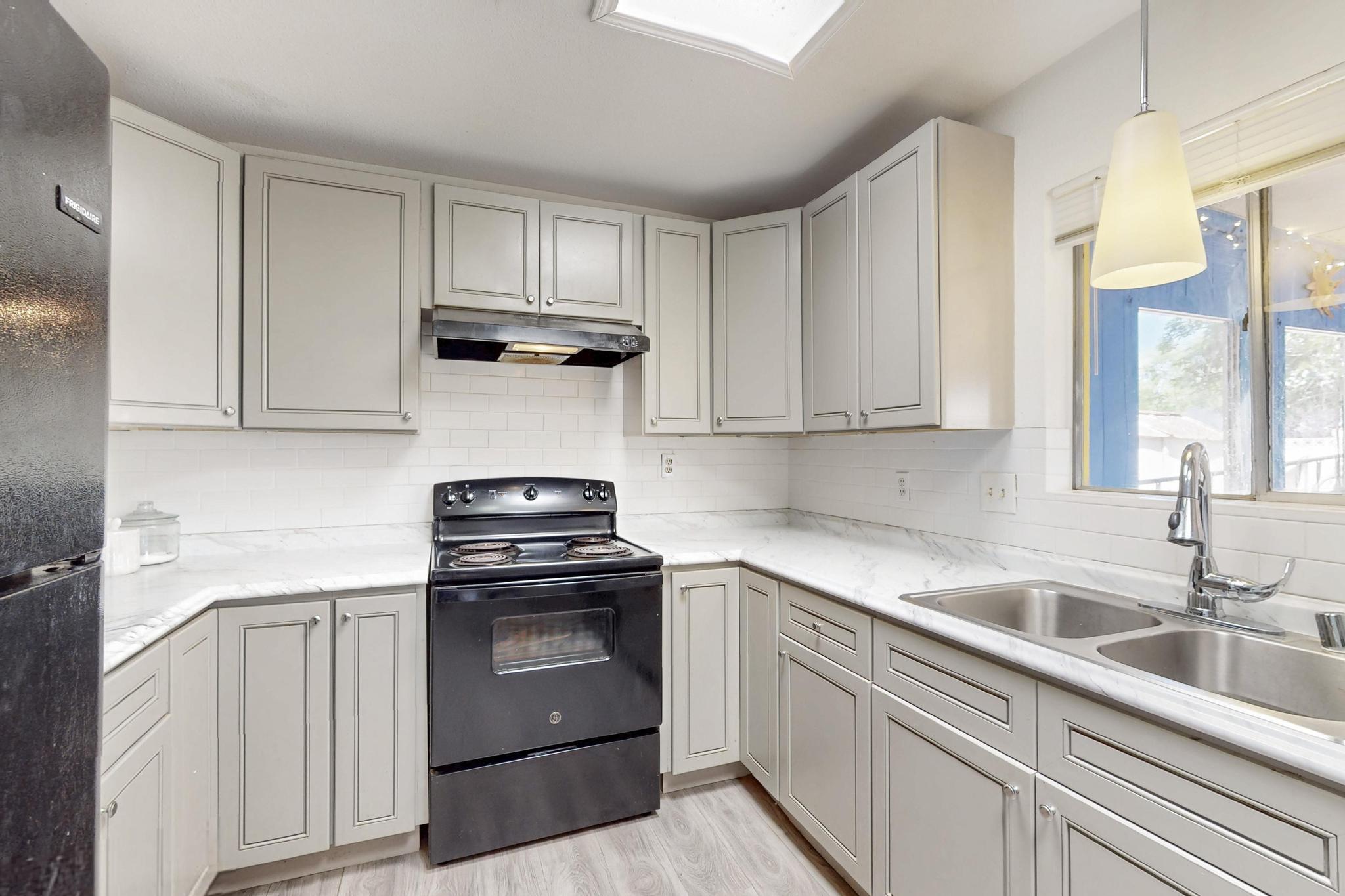 802 Gral Trevino Drive, Rio Rancho, New Mexico image 21