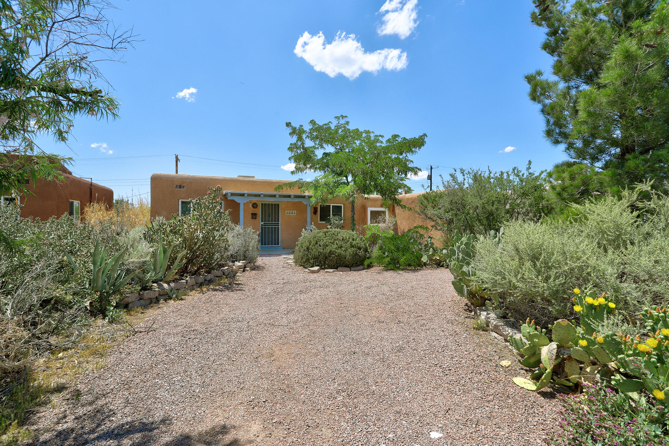 1725 Richmond Drive, Albuquerque, New Mexico image 2