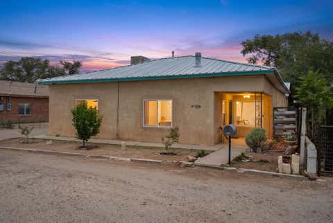 Homes For Sale - 314 W Aragon Road<br/> Belen, NM 87002