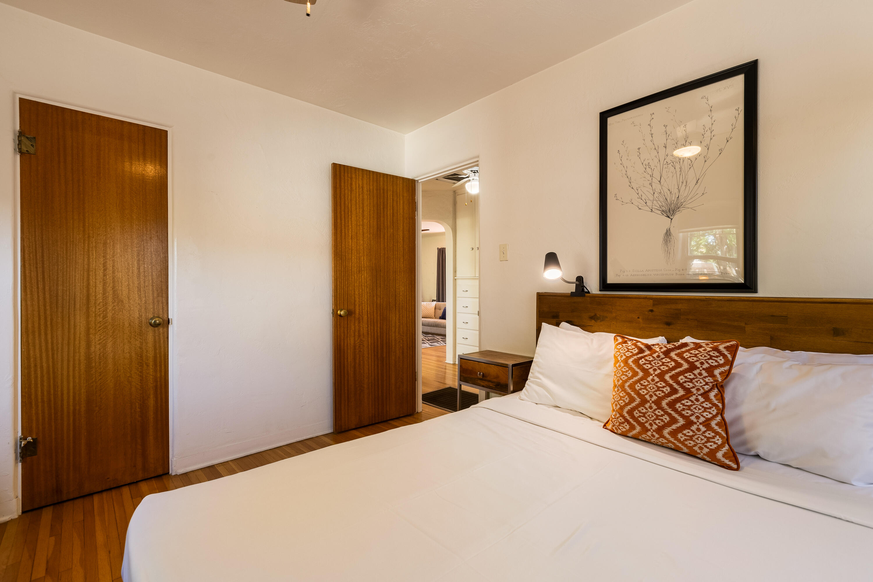 1009 Vassar Drive, Albuquerque, New Mexico image 18
