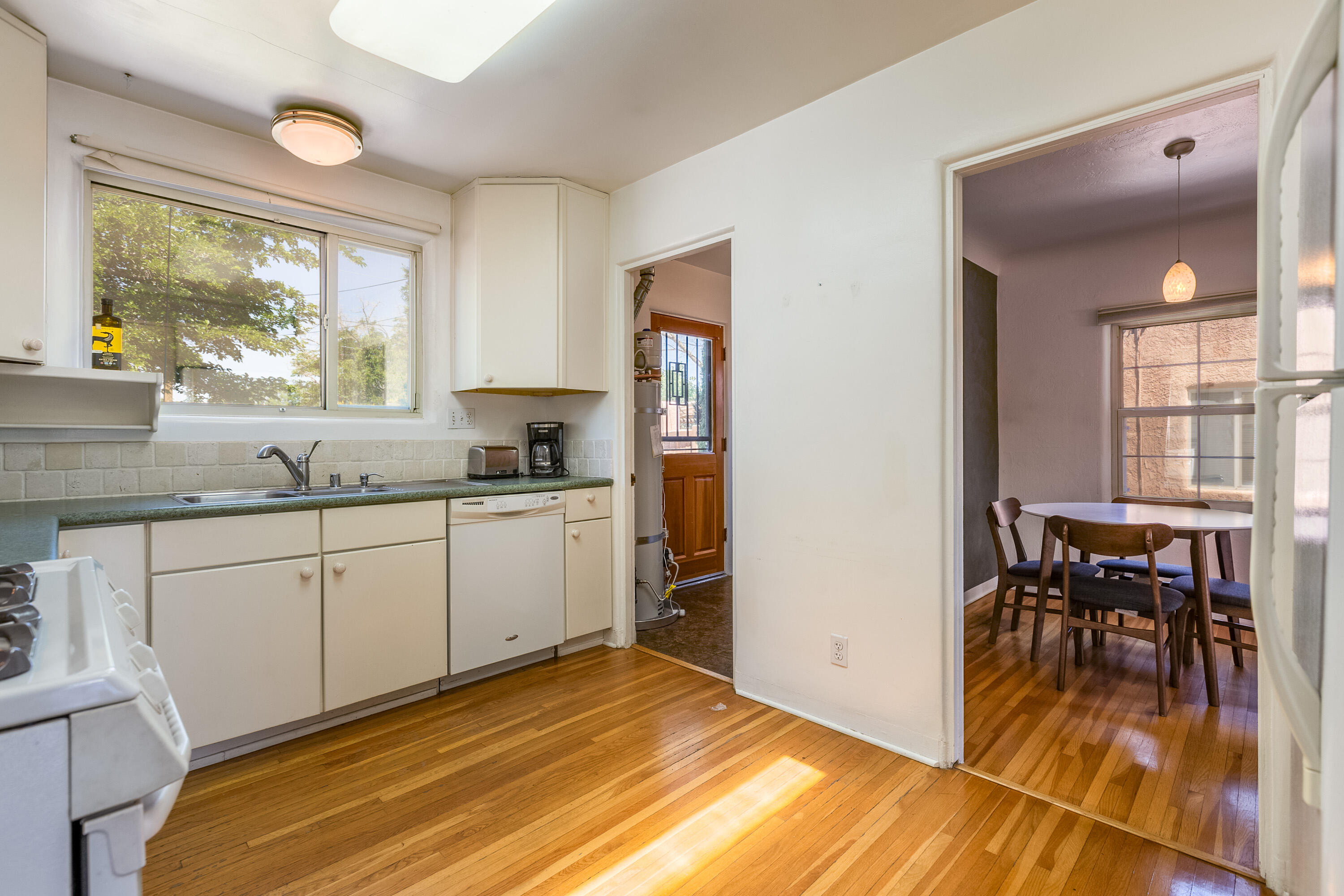 1009 Vassar Drive, Albuquerque, New Mexico image 11