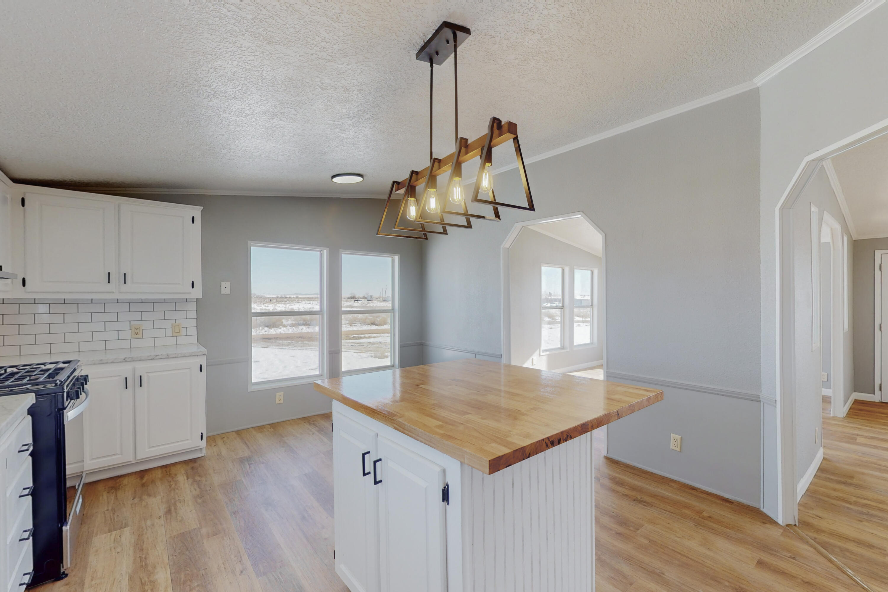 104 Caballo Avenue, Moriarty, New Mexico image 2