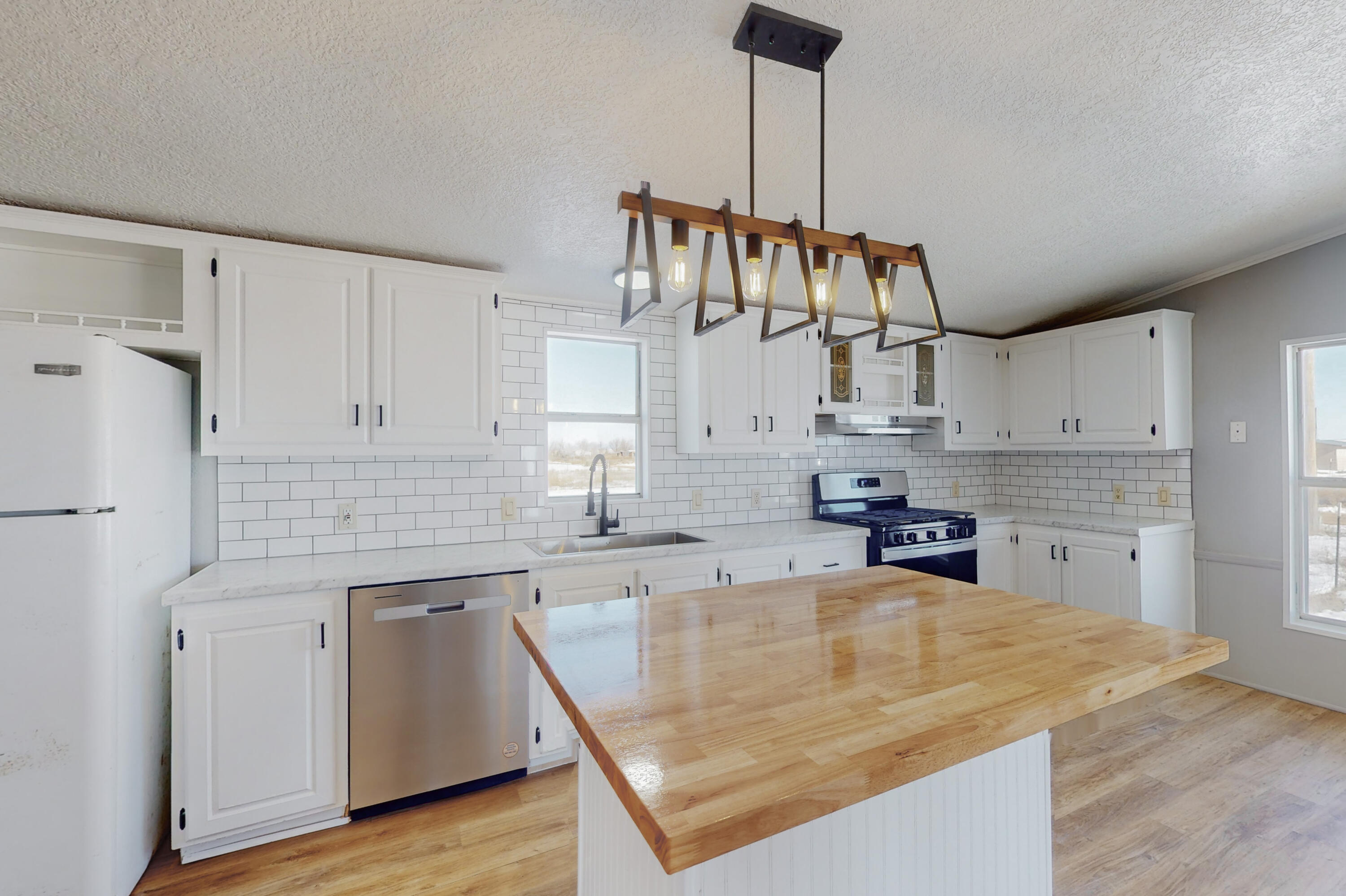 104 Caballo Avenue, Moriarty, New Mexico image 1