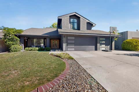Homes For Sale - 8709 Canyon Run Road<br/> Bernalillo County, Albuquerque, NM 87111
