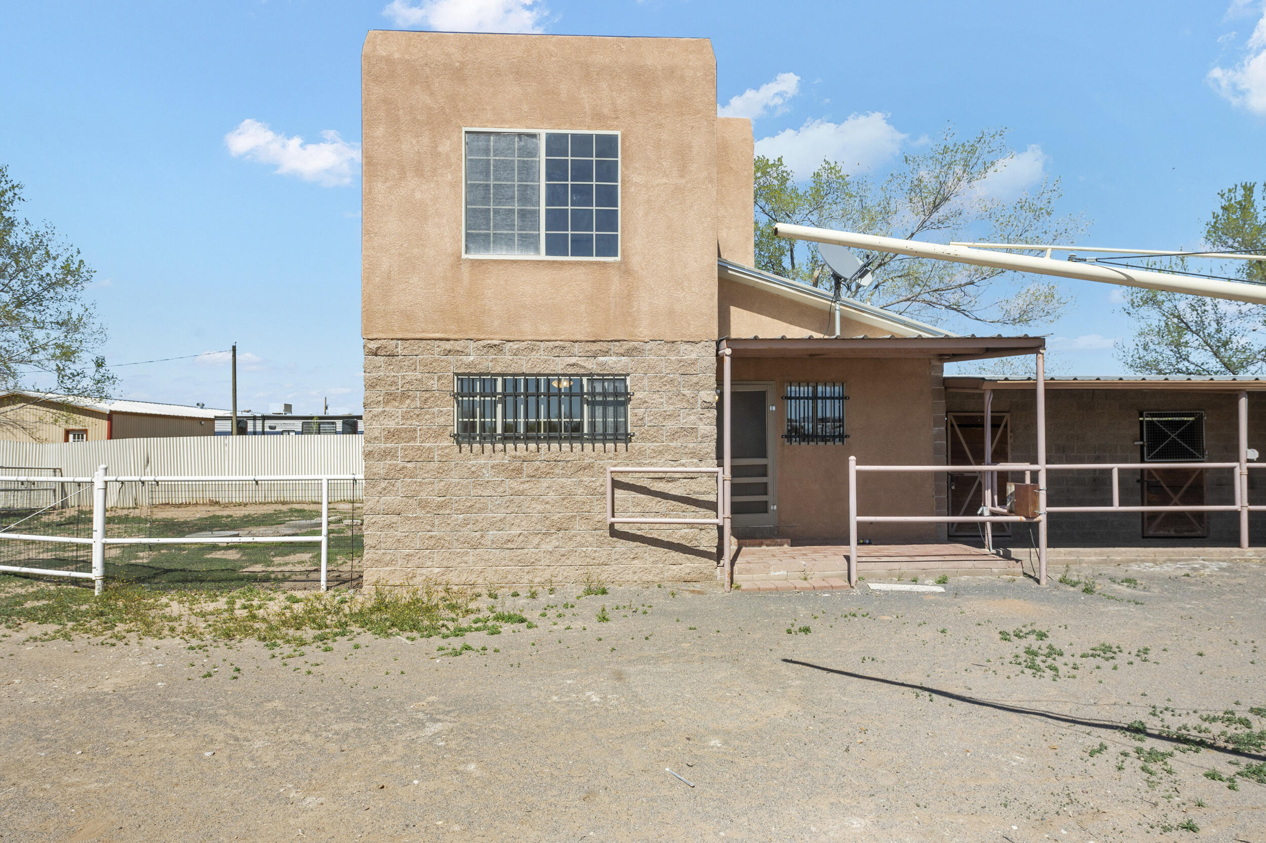 8 Tiara Lane, Belen, New Mexico image 1