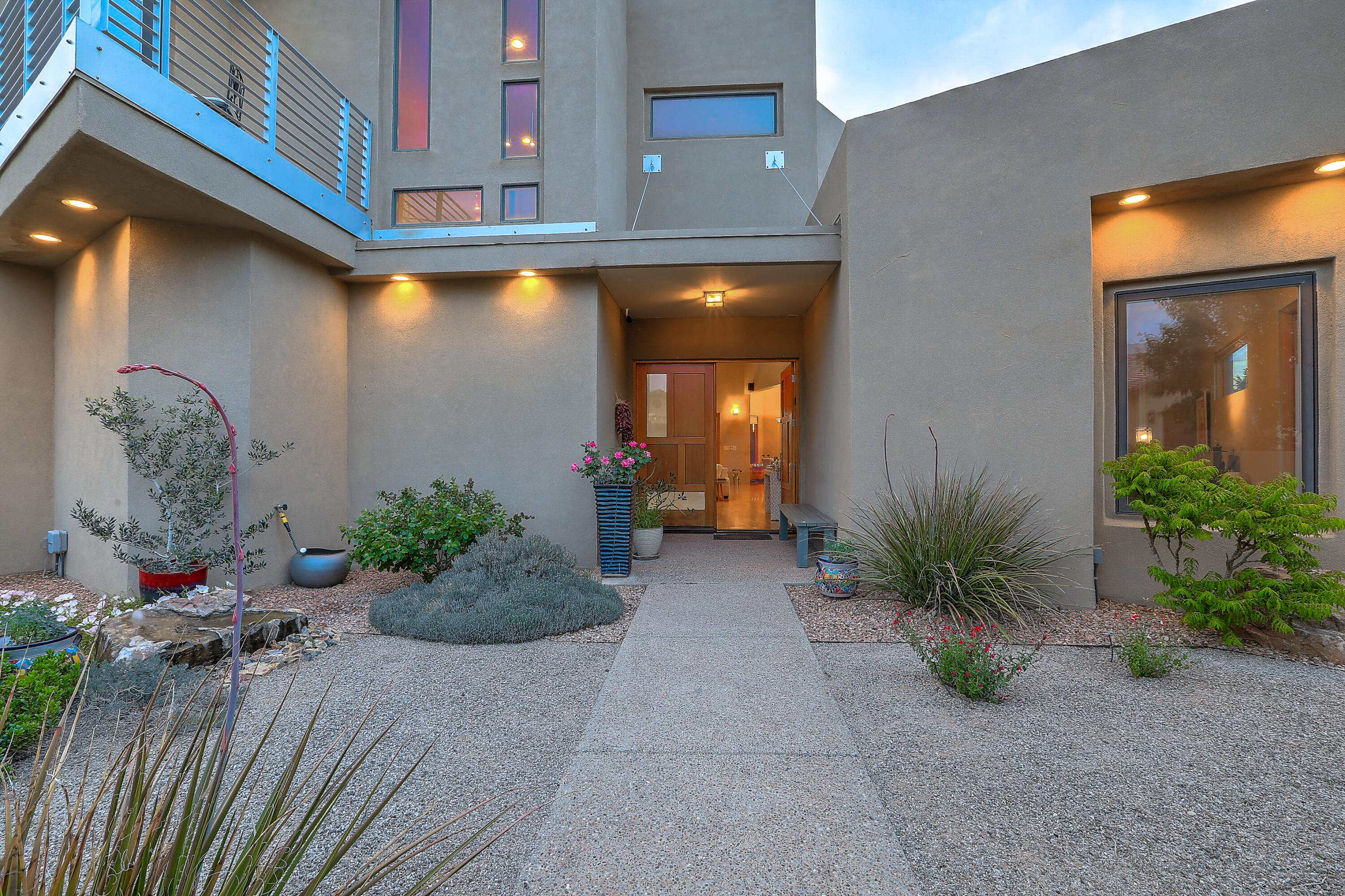 7816 FLORENCE Avenue NE