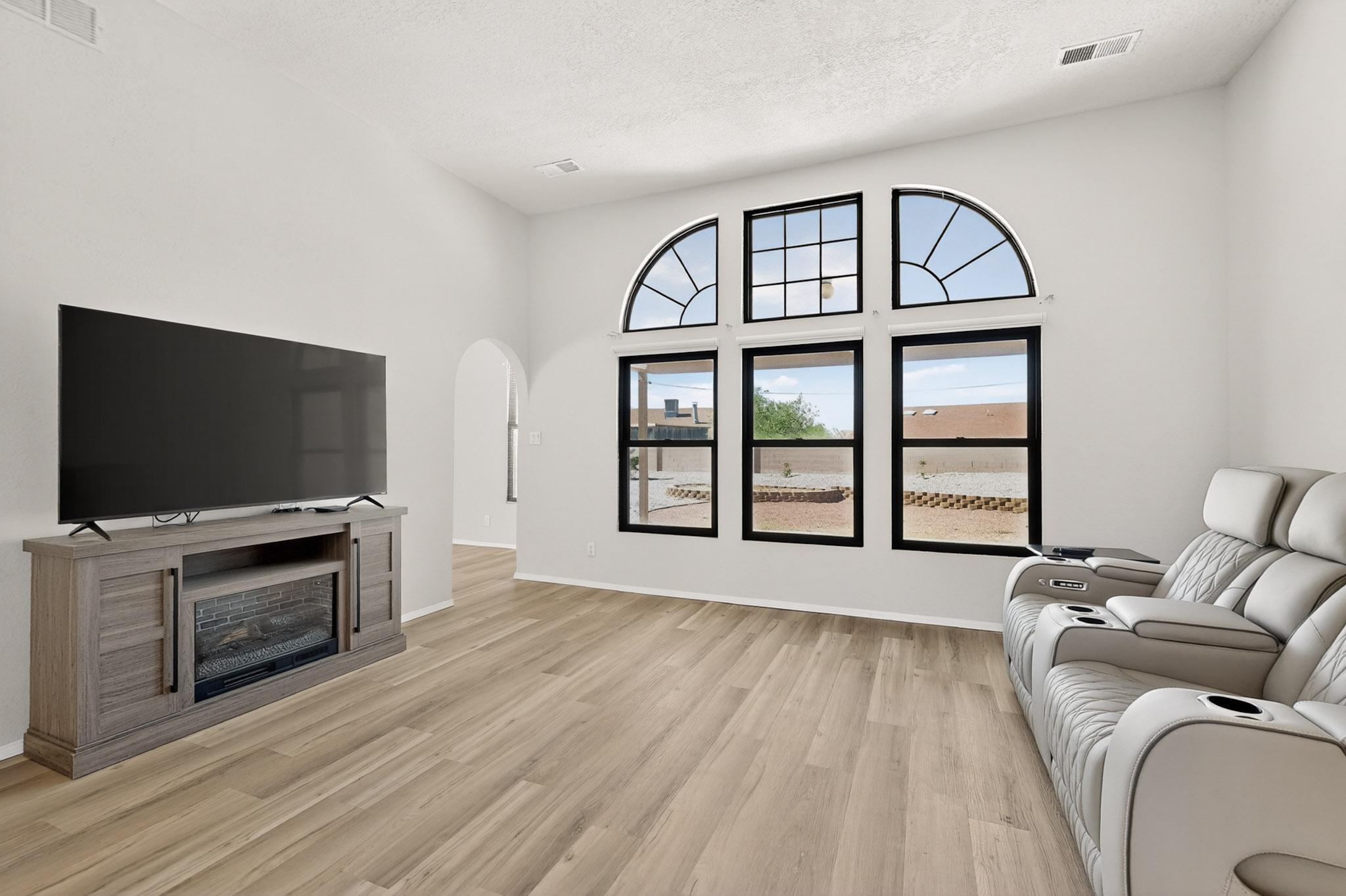 6200 Apache Plume Road NE