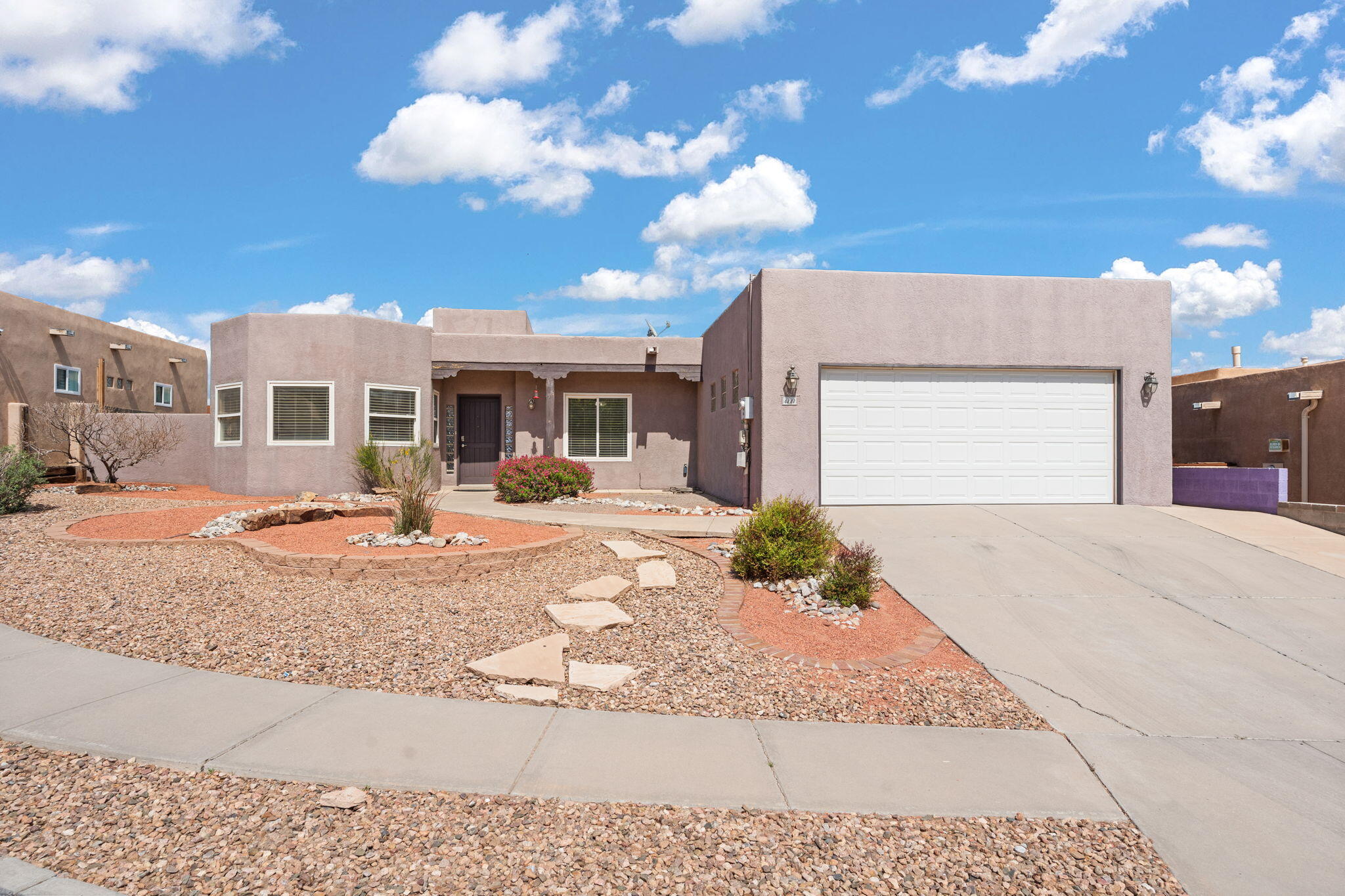 4227 New Vistas Court, Albuquerque, New Mexico image 2