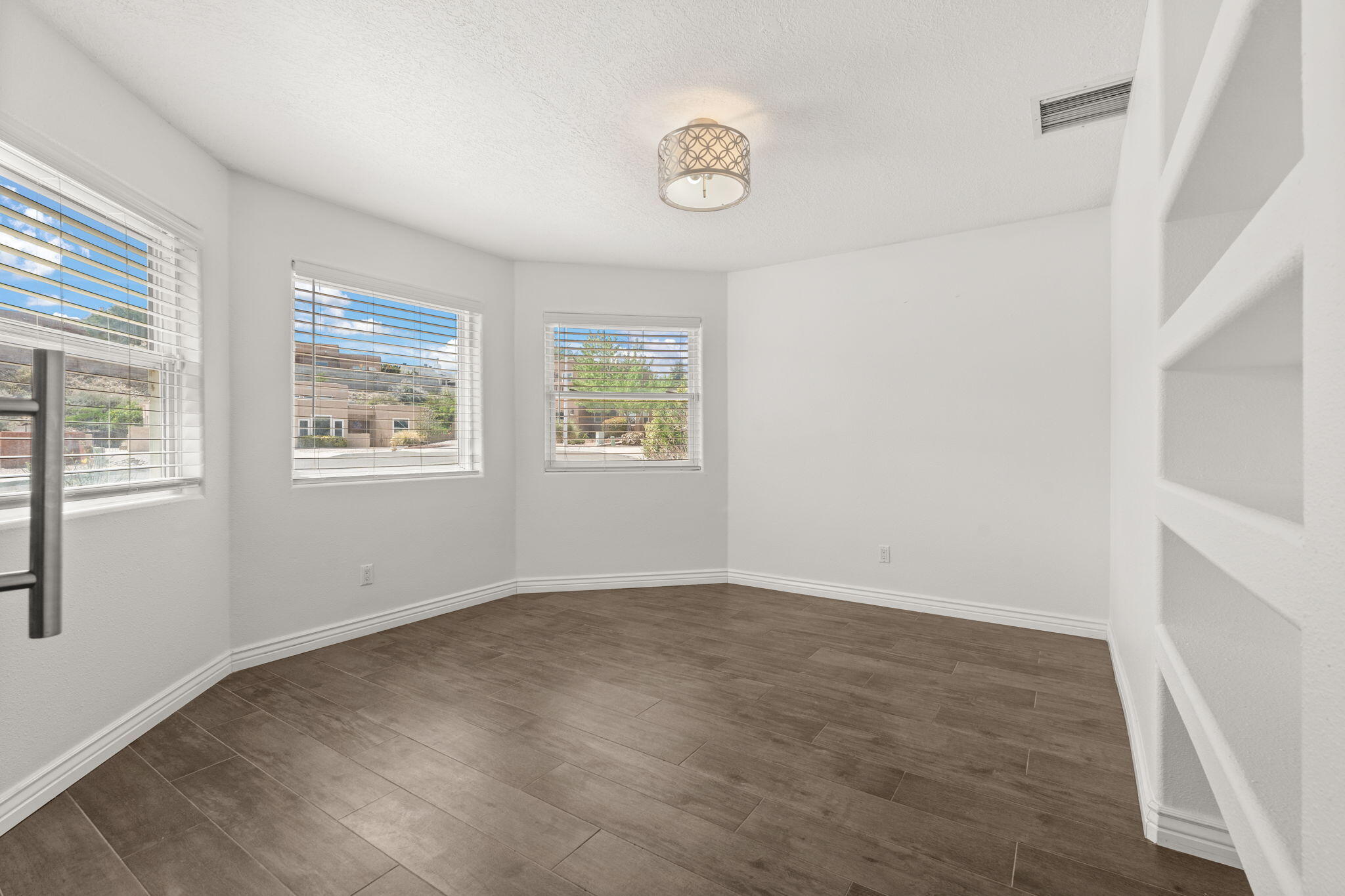 4227 New Vistas Court, Albuquerque, New Mexico image 6