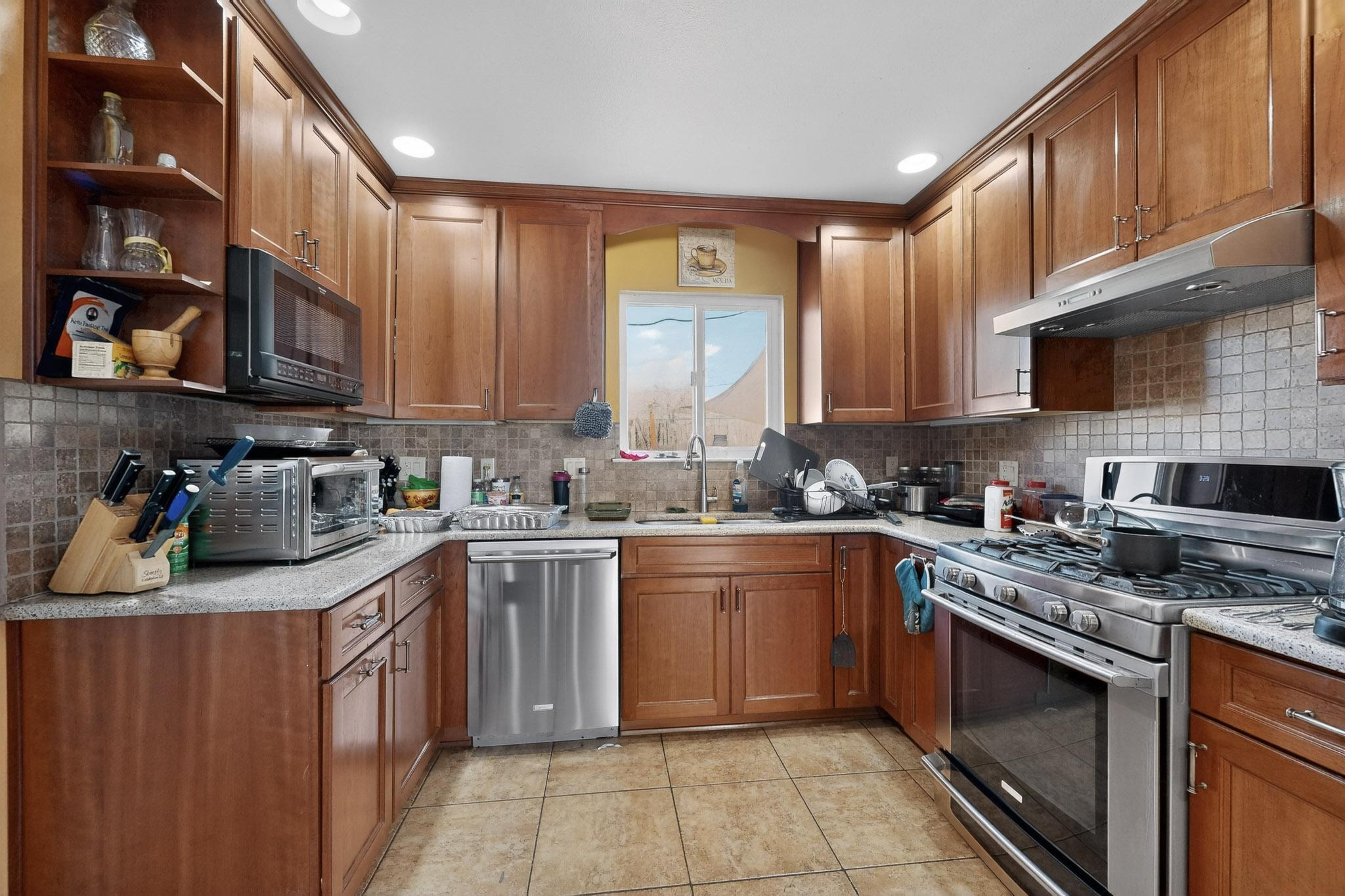 1828 Algodones Court NE