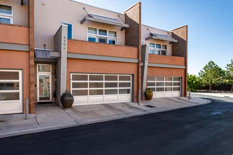 Townhouse For Sale - 4304 Prairie Loft Way<br/> Bernalillo County, Albuquerque, NM 87111