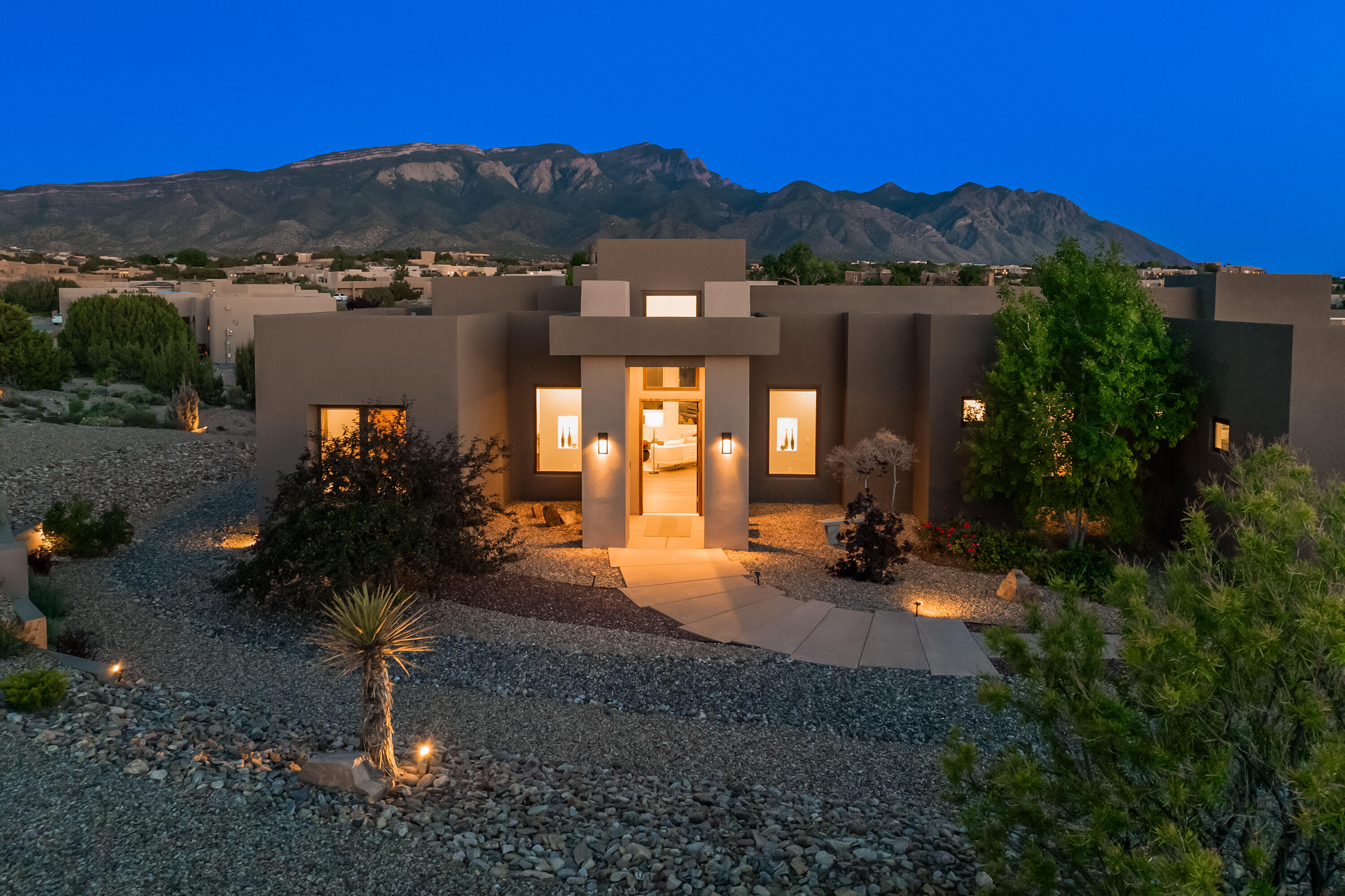 11 Tiwa Trail, Placitas, New Mexico image 1