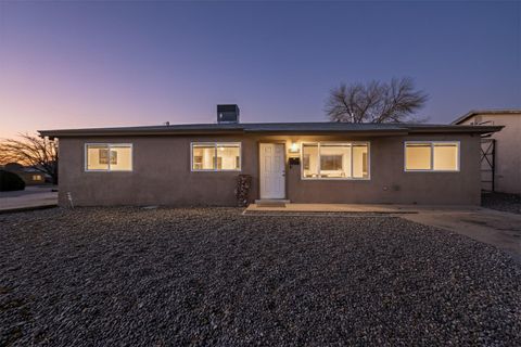 Photo of 1003 Wade Street NE, Albuquerque, NM 87112 (MLS # 1097664)