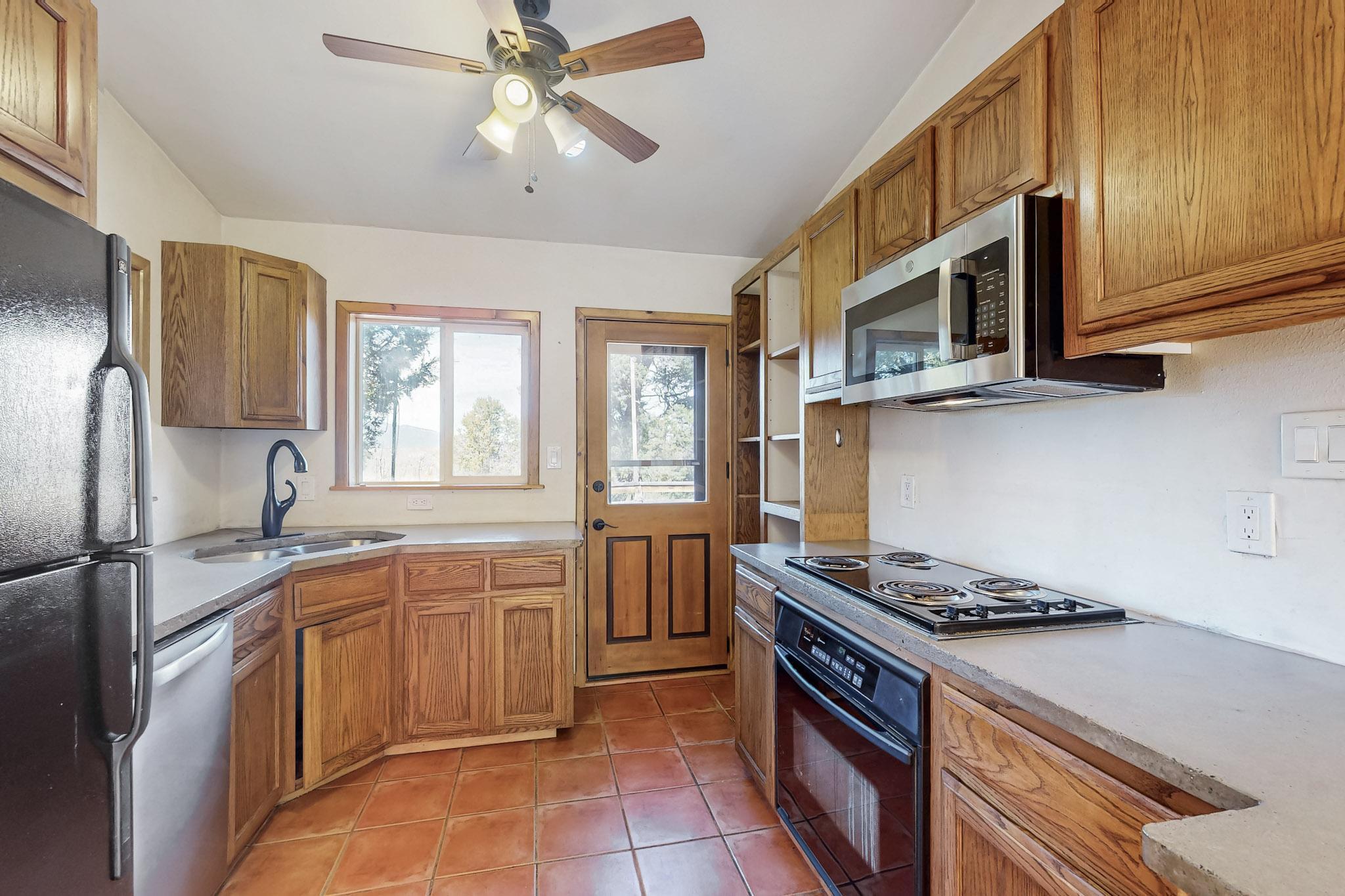 10 Crestwood Loop Drive, Tijeras, New Mexico image 12