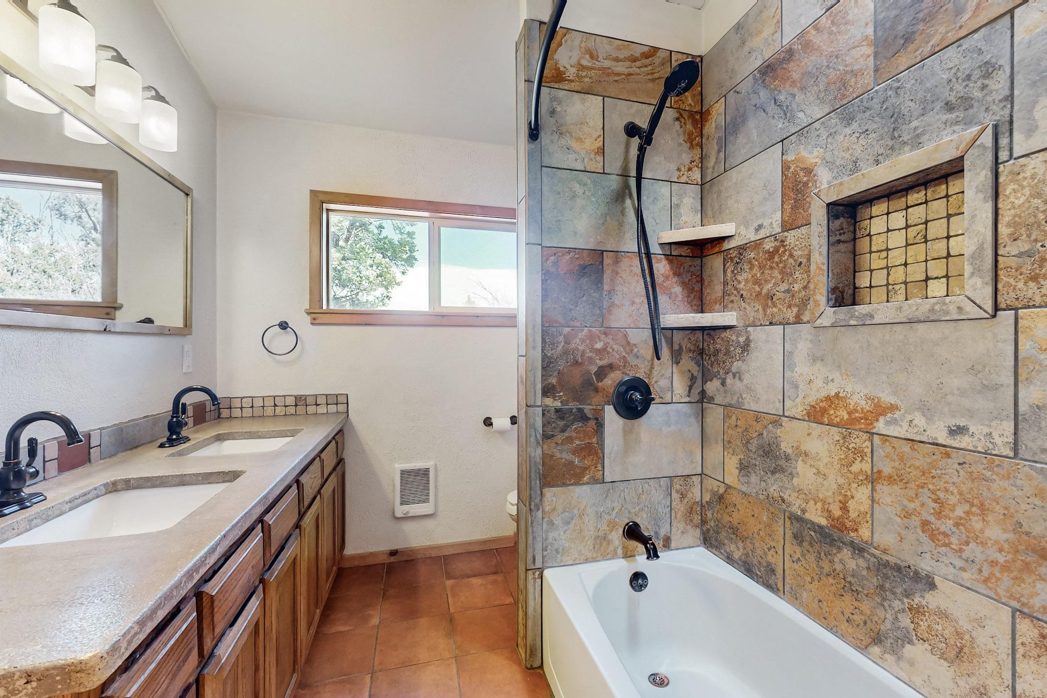 10 Crestwood Loop Drive, Tijeras, New Mexico image 20