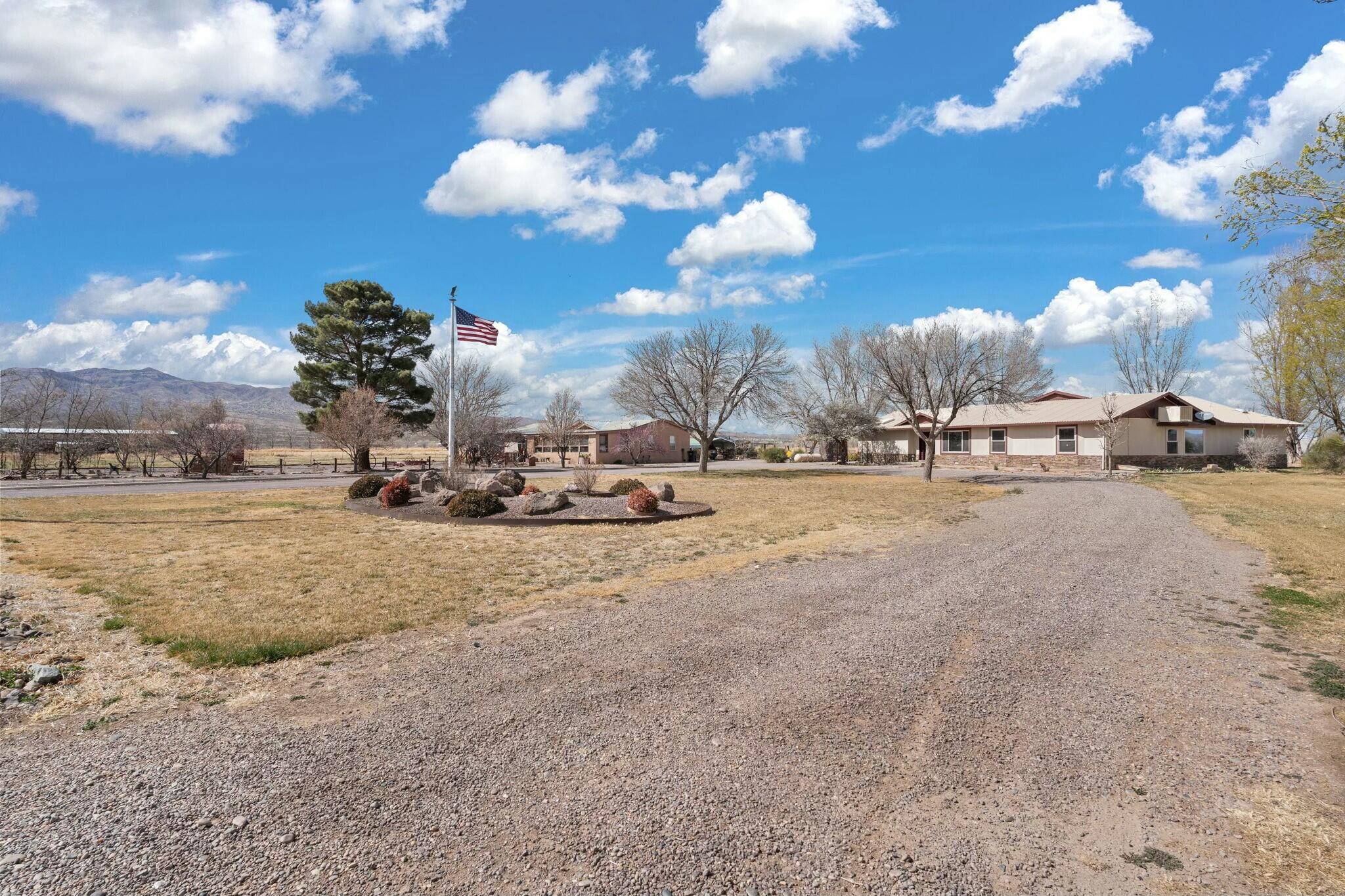 69 Midway Road, Lemitar, New Mexico image 1