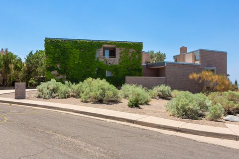 Photo of 13216 Indian School Road NE, Albuquerque, NM 87112 (MLS # 1089587)