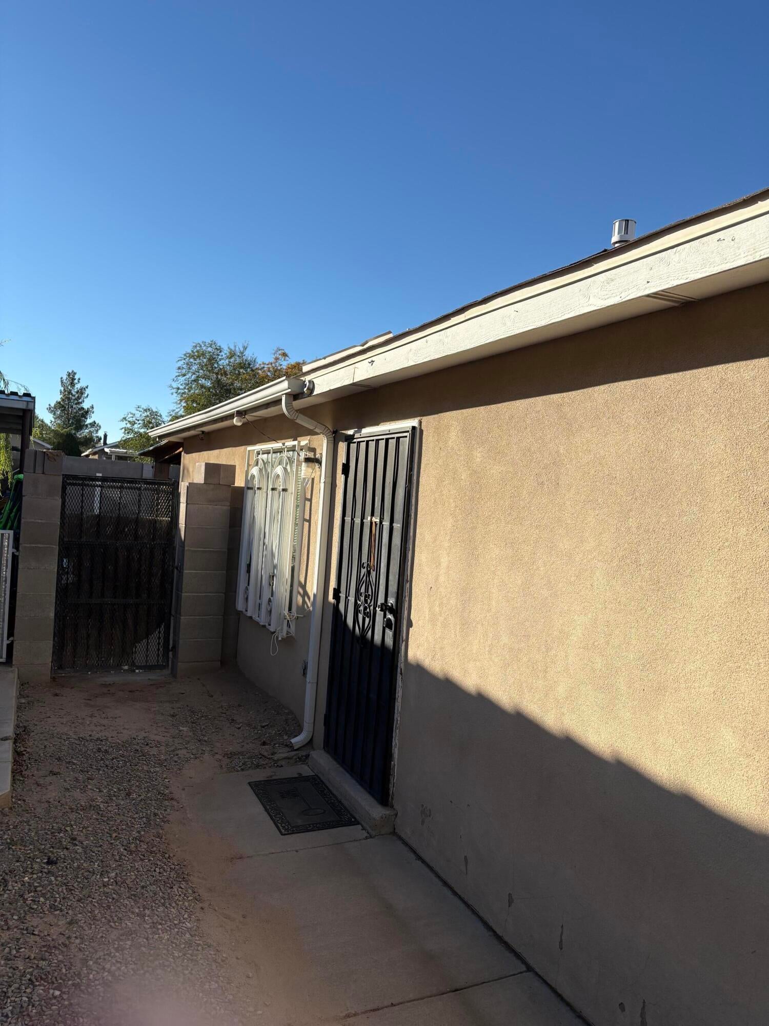 1701 Desert Ridge Road SW
