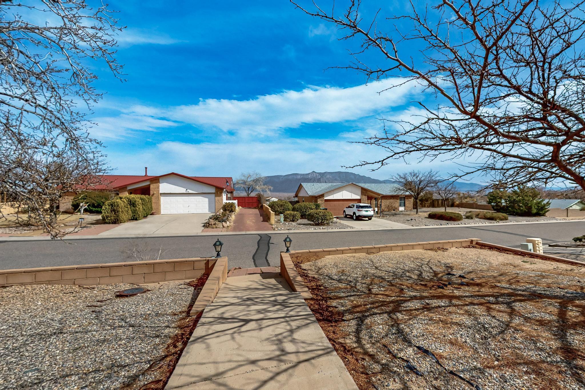 725 Emerald Drive, Rio Rancho, New Mexico image 6