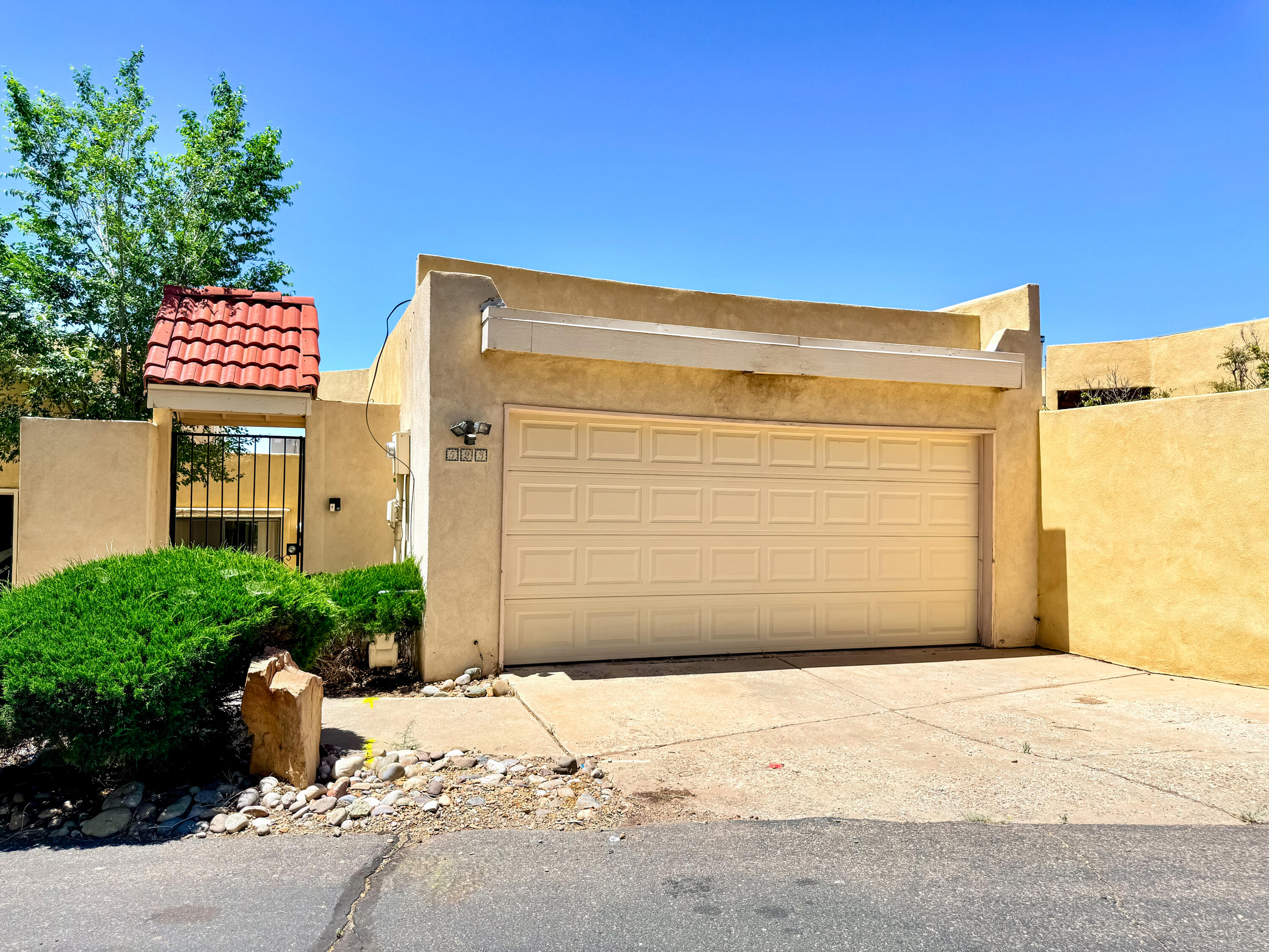 523 Pinon Creek Road SE