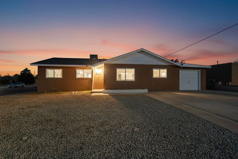 Photo of 3001 Aliso Drive NE, Albuquerque, NM 87110 (MLS # 1093647)