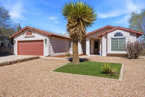 Homes For Sale - 2881 Chessman Drive<br/> Rio Rancho, NM 87124